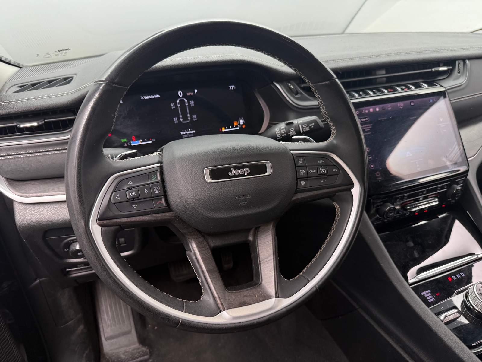 Thumbnail: 2023 Jeep Grand Cherokee L - 4