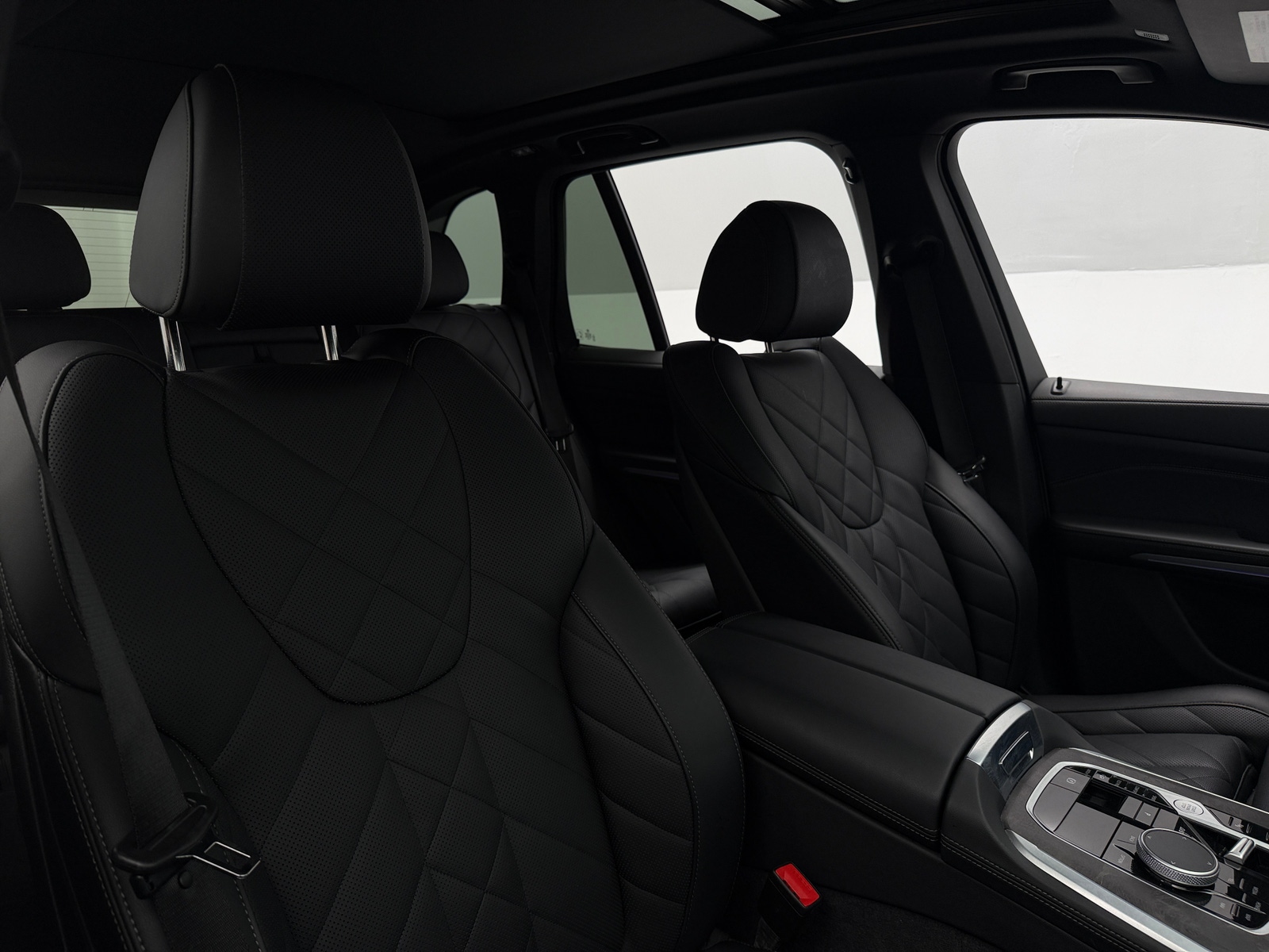 Thumbnail: 2026 BMW X5 - 2