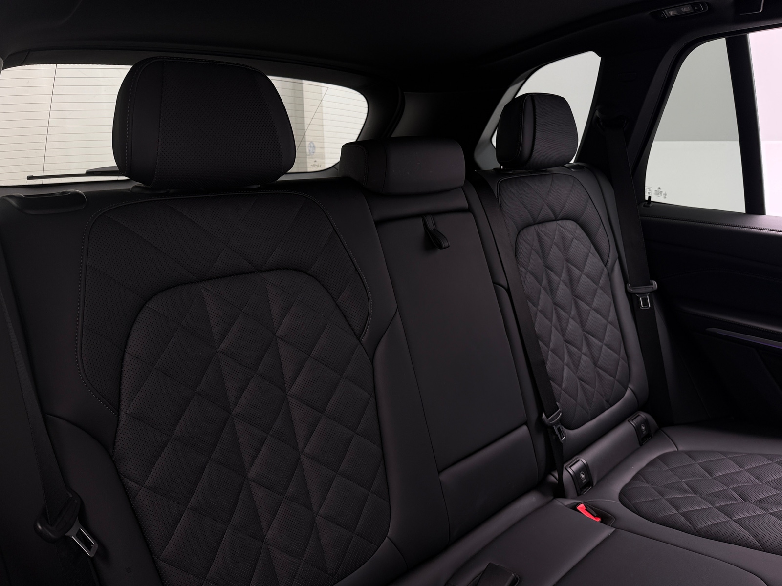 Thumbnail: 2026 BMW X5 - 6