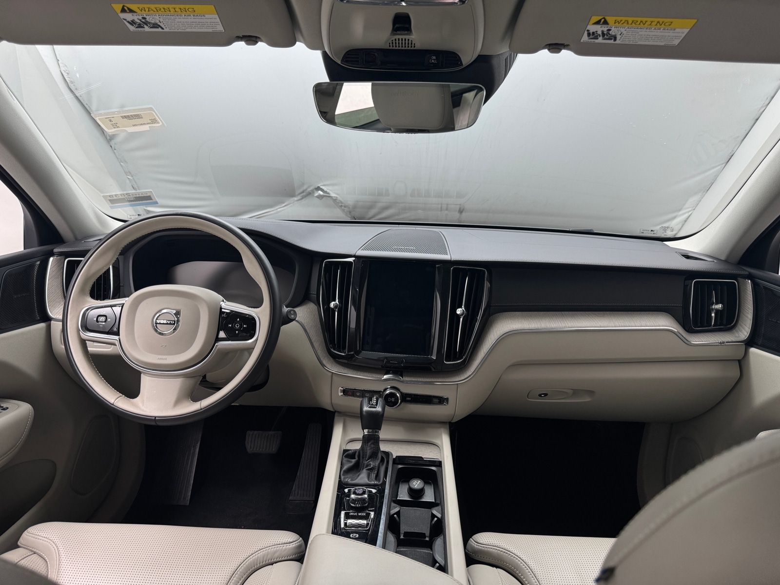 Thumbnail: 2019 Volvo XC60 - 3