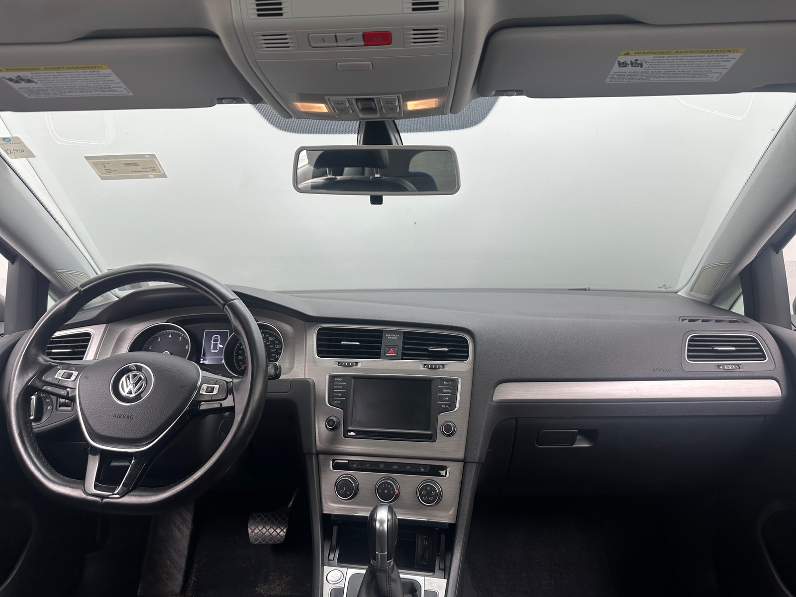 Thumbnail: 2017 Volkswagen Golf - 3