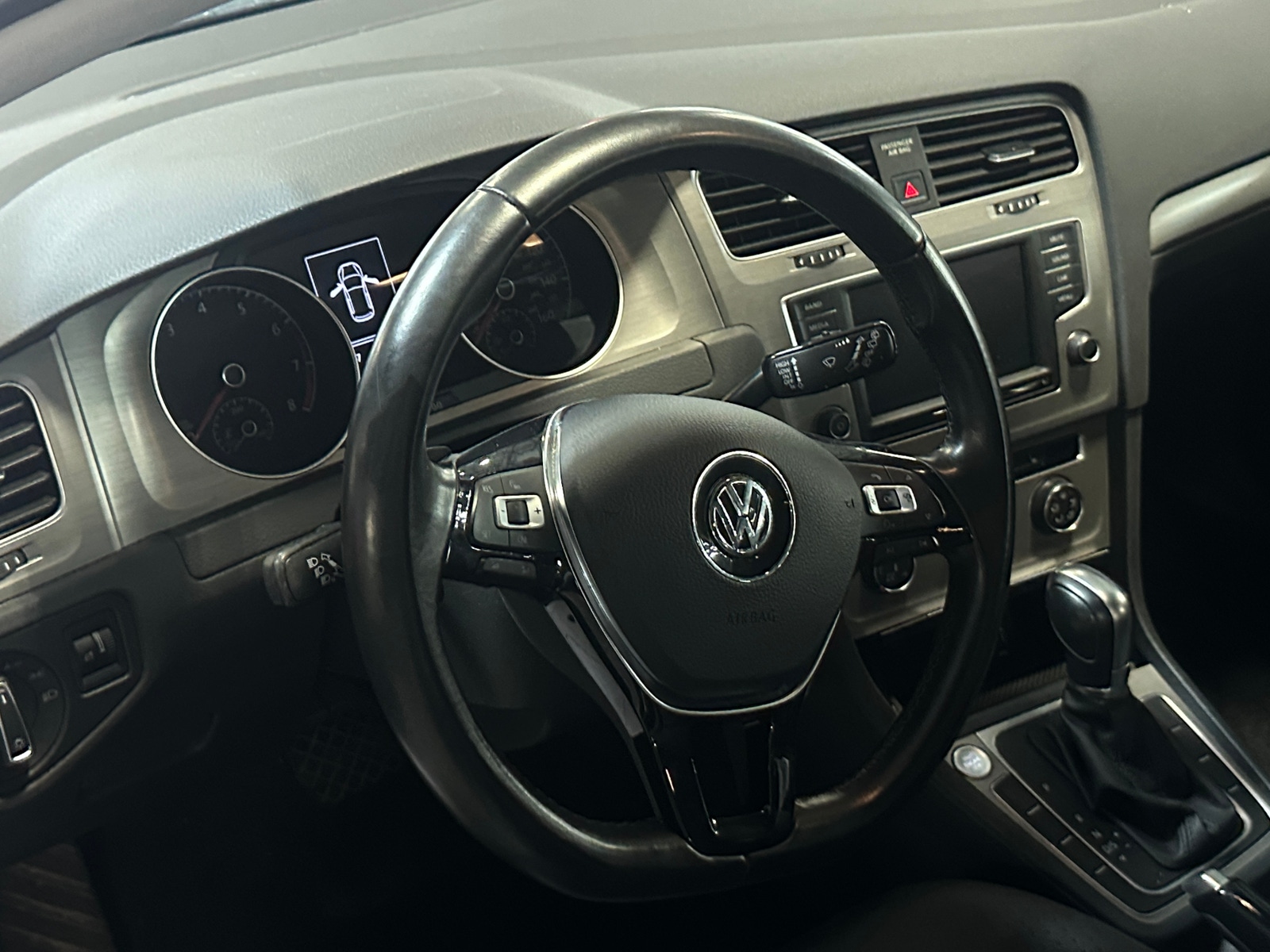 Thumbnail: 2017 Volkswagen Golf - 5