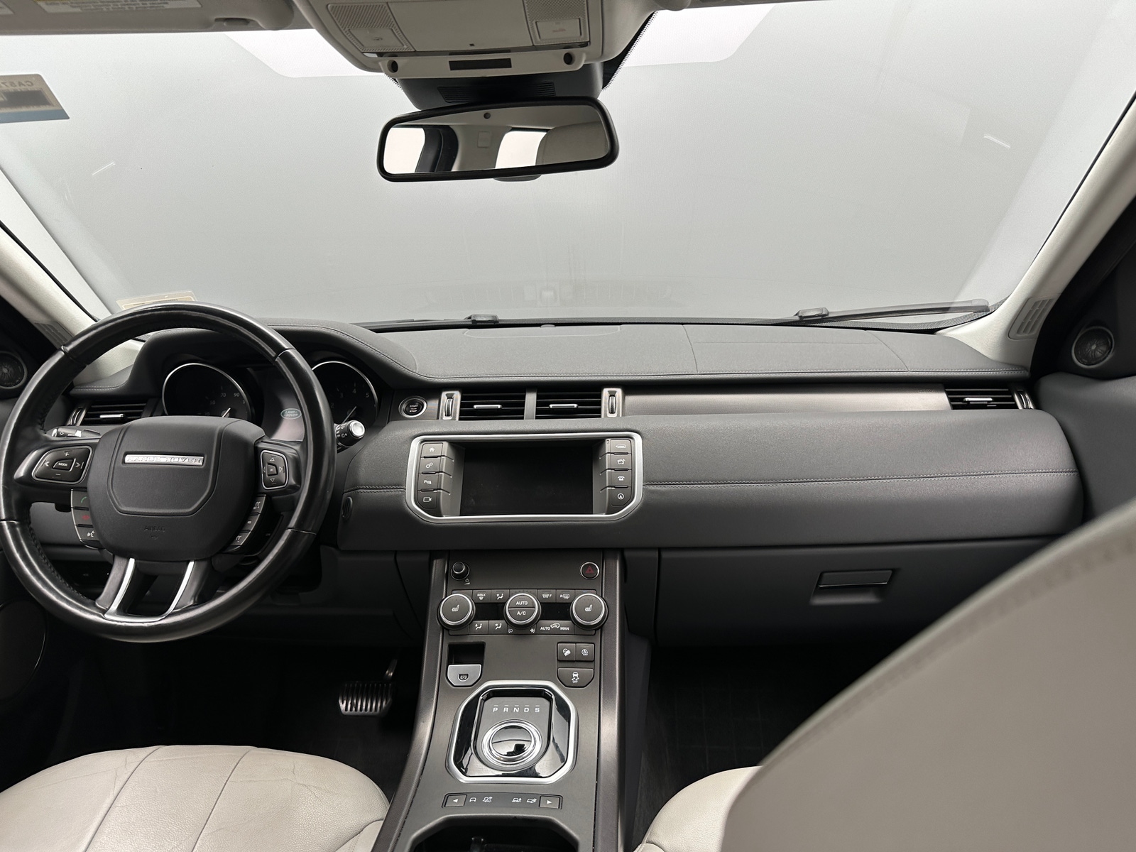 Thumbnail: 2018 Land Rover Range Rover Evoque - 2