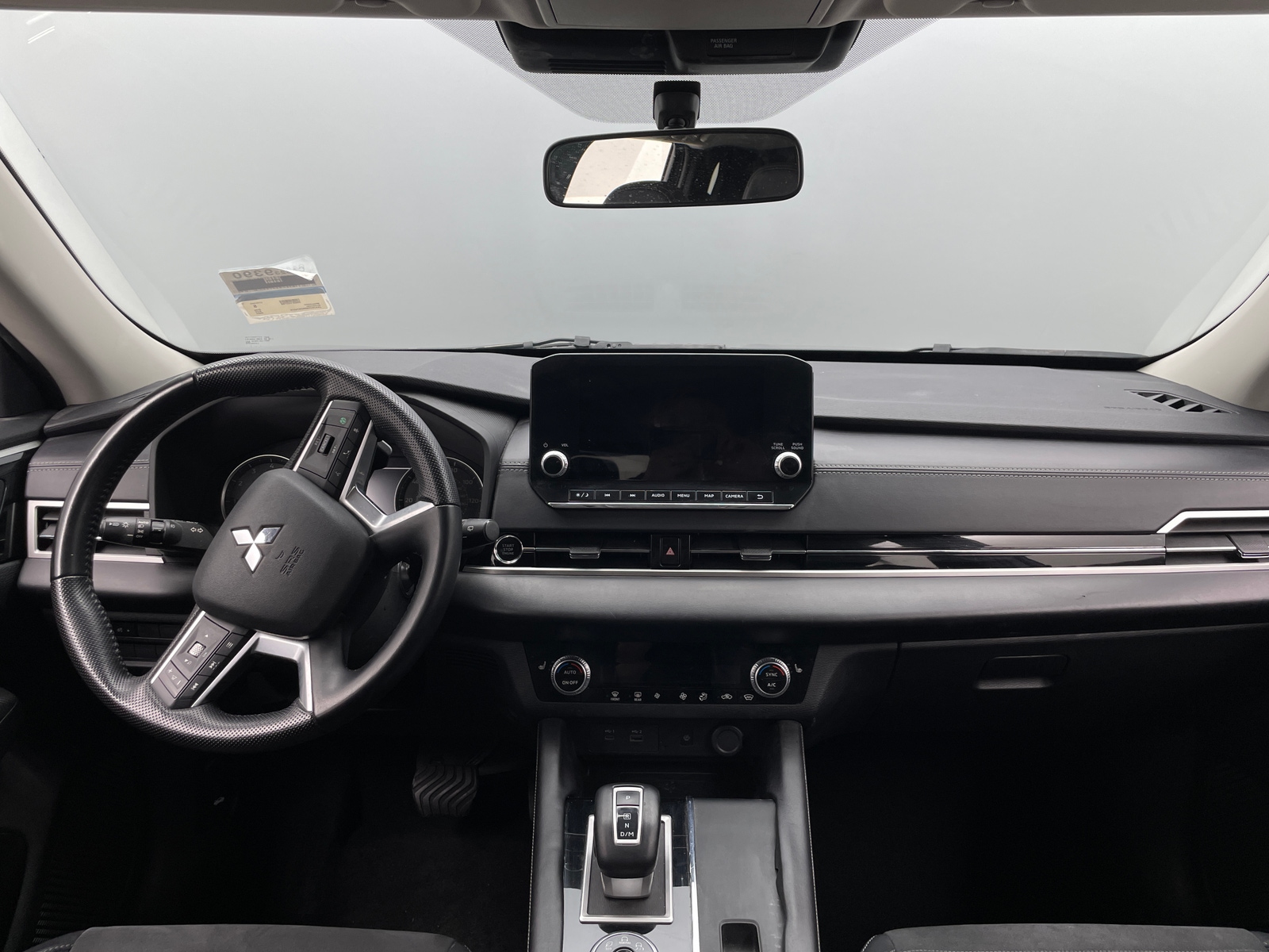 Thumbnail: 2022 Mitsubishi Outlander - 2