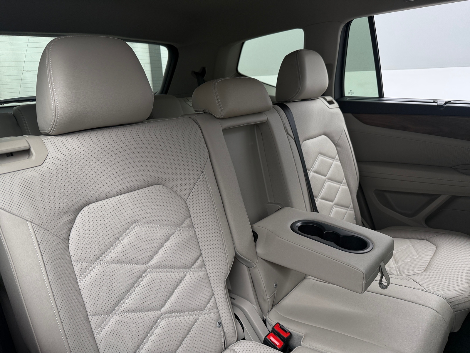 Thumbnail: 2026 Volkswagen Atlas - 6