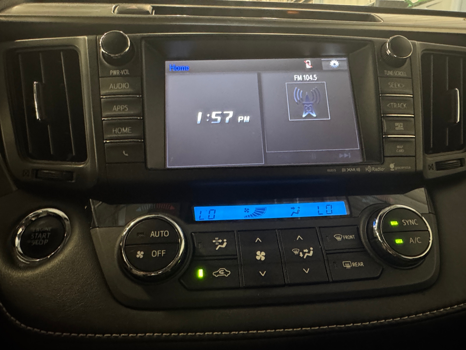 Thumbnail: 2016 Toyota RAV4 - 3