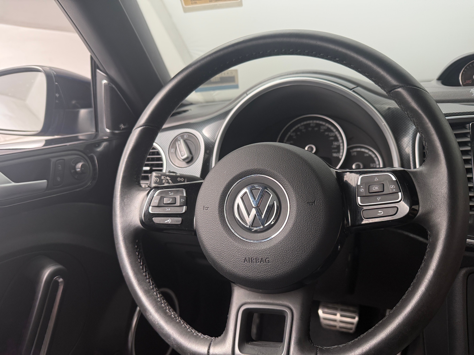 Thumbnail: 2013 Volkswagen Beetle - 5
