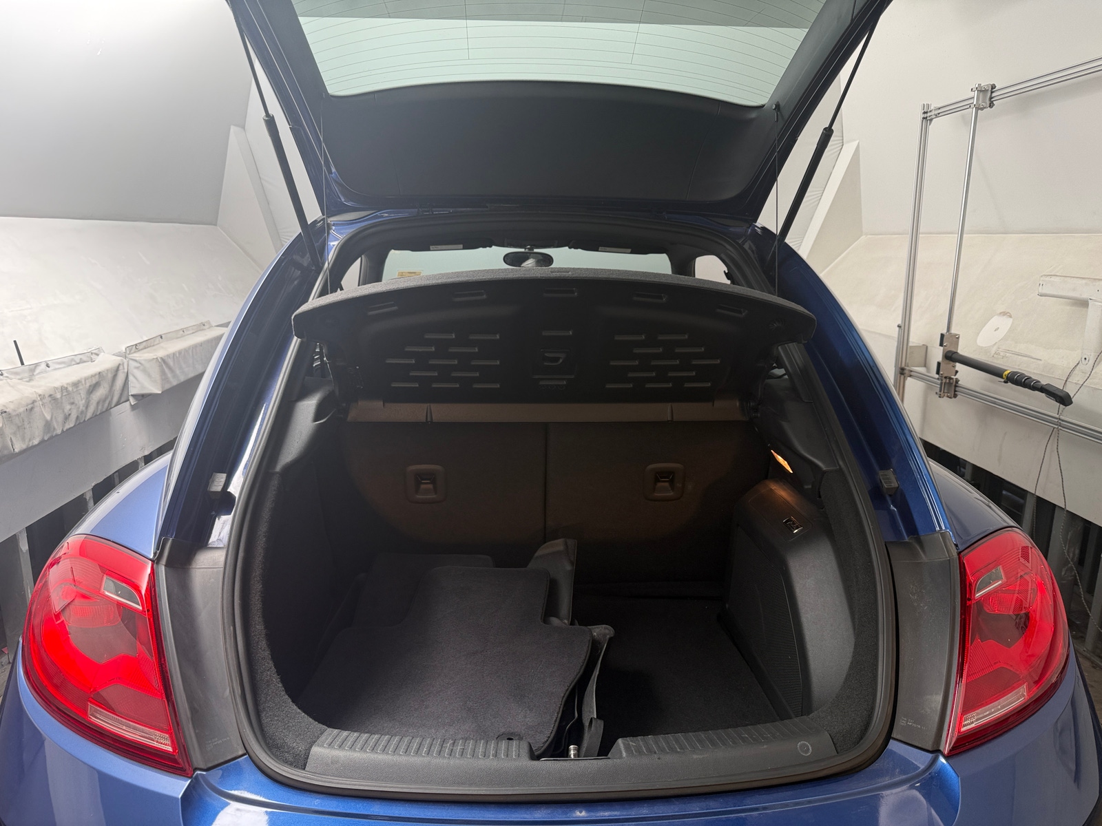 Thumbnail: 2013 Volkswagen Beetle - 7
