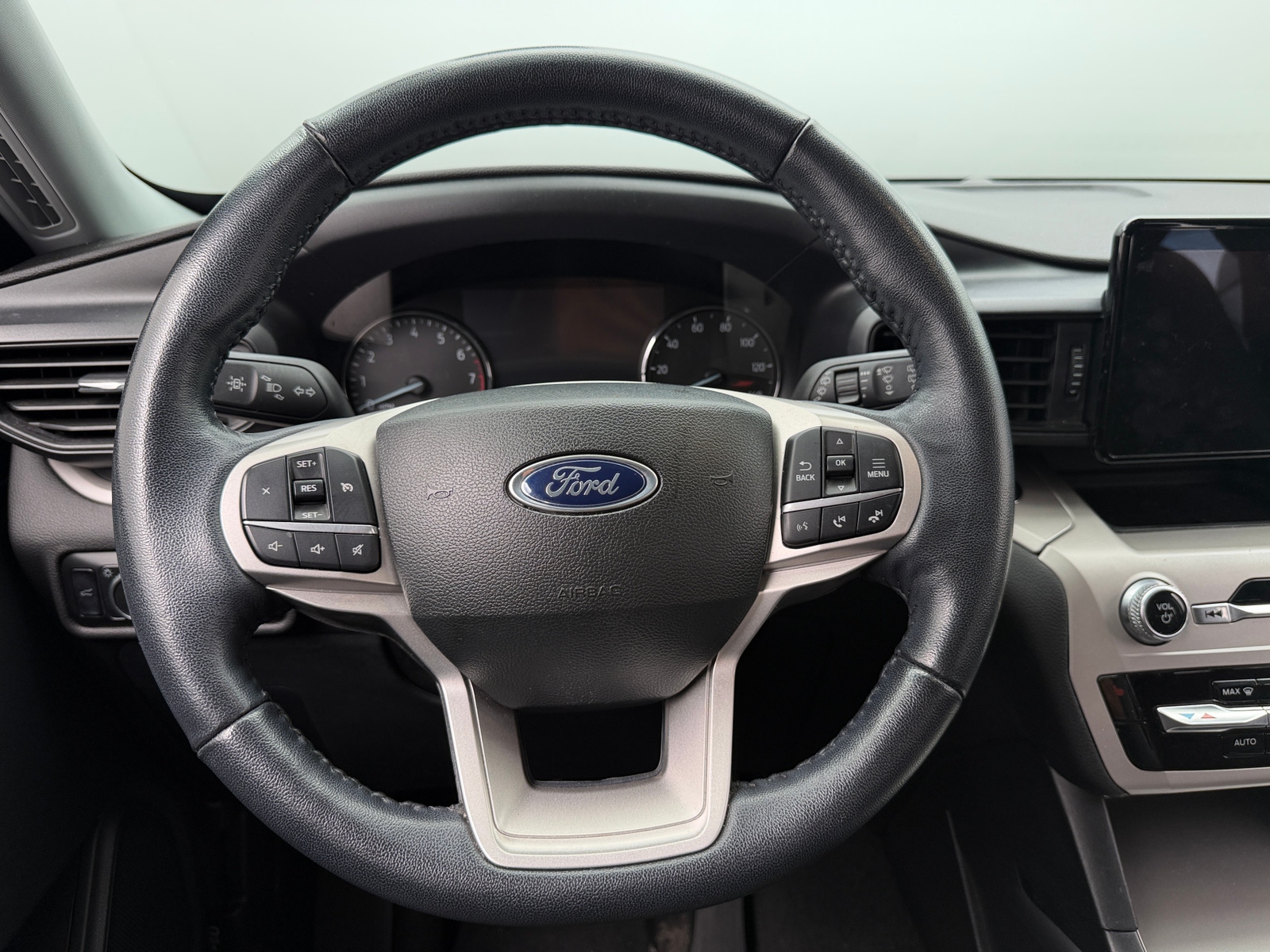 Thumbnail: 2023 Ford Explorer - 5