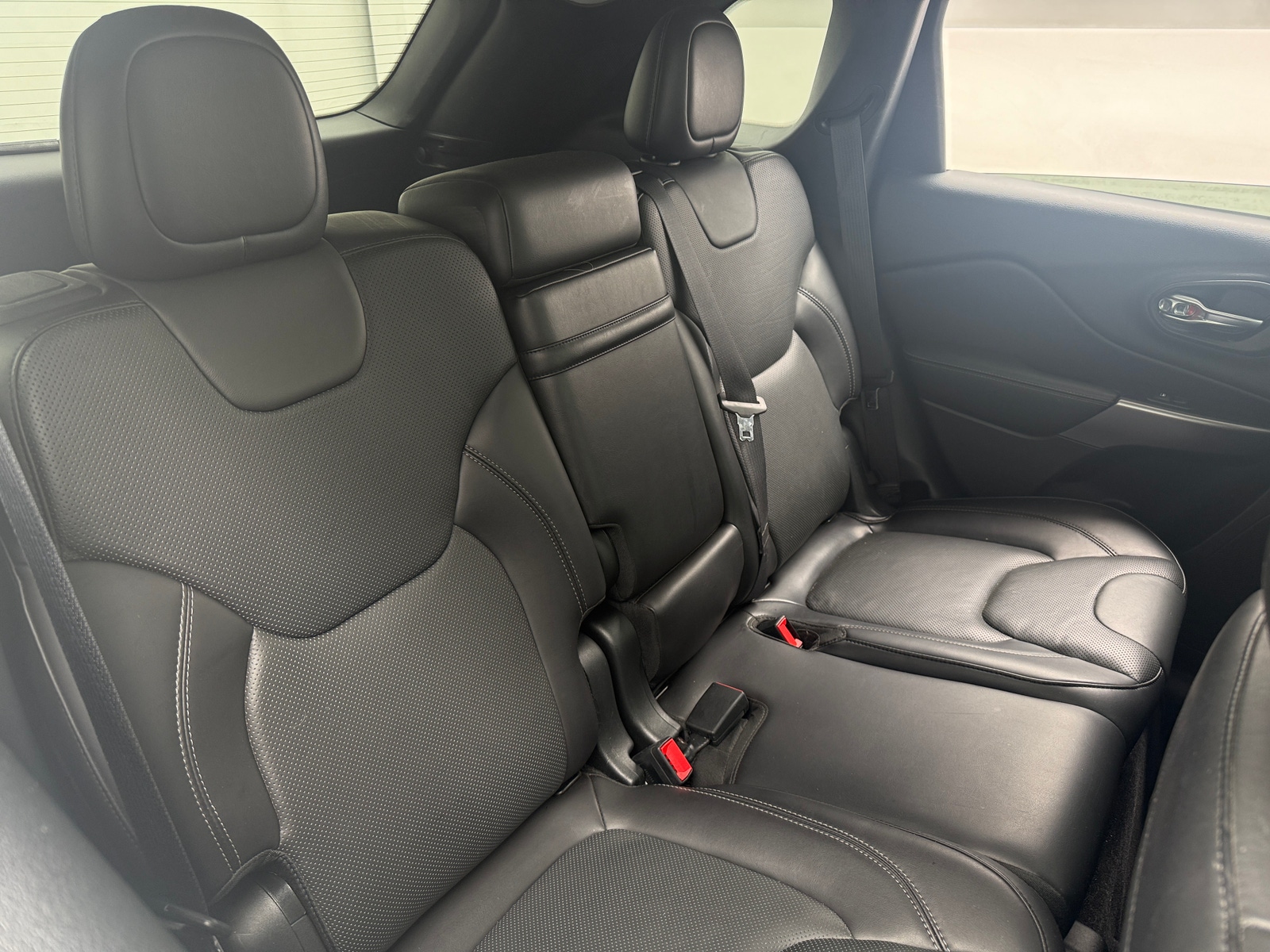 Thumbnail: 2019 Jeep Cherokee - 5
