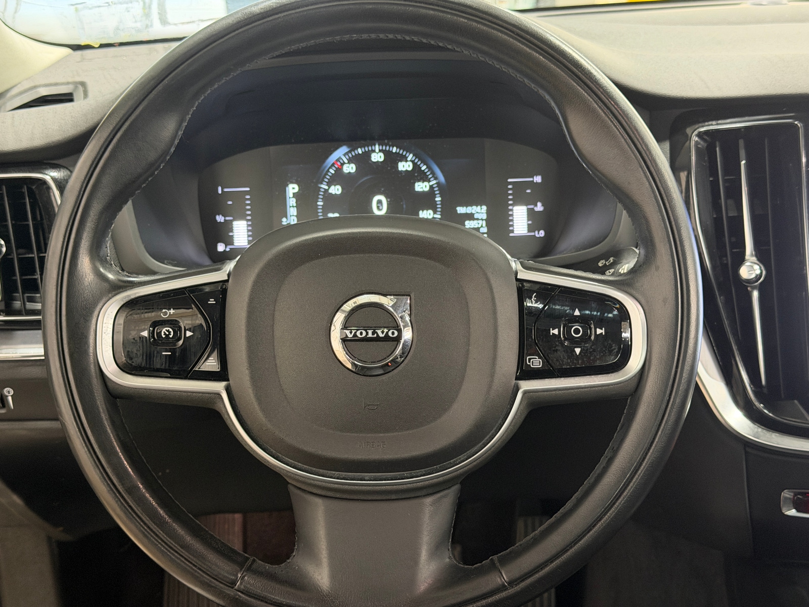 Thumbnail: 2019 Volvo S60 - 4