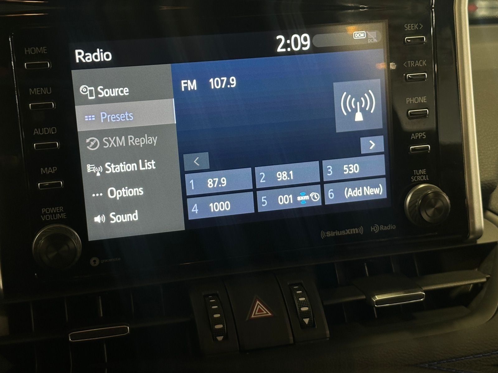 Thumbnail: 2019 Toyota RAV4 - 3