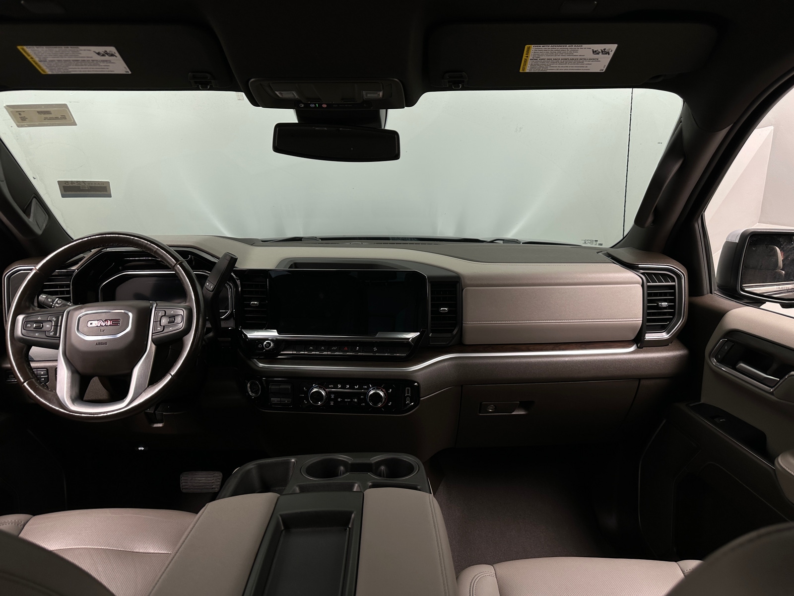 Thumbnail: 2022 GMC Sierra 1500 - 2