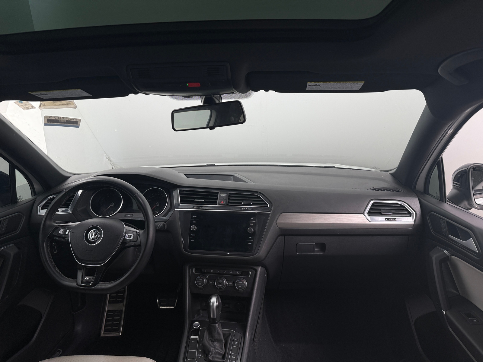 Thumbnail: 2020 Volkswagen Tiguan - 2