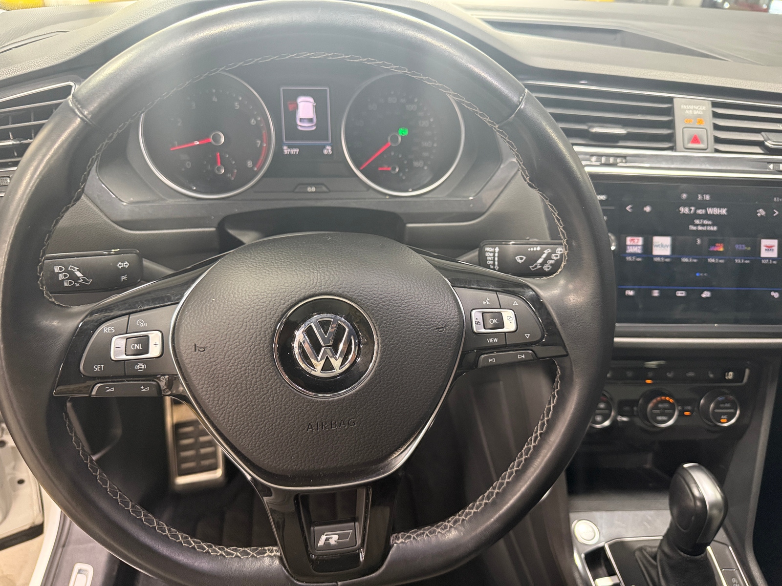 Thumbnail: 2020 Volkswagen Tiguan - 4