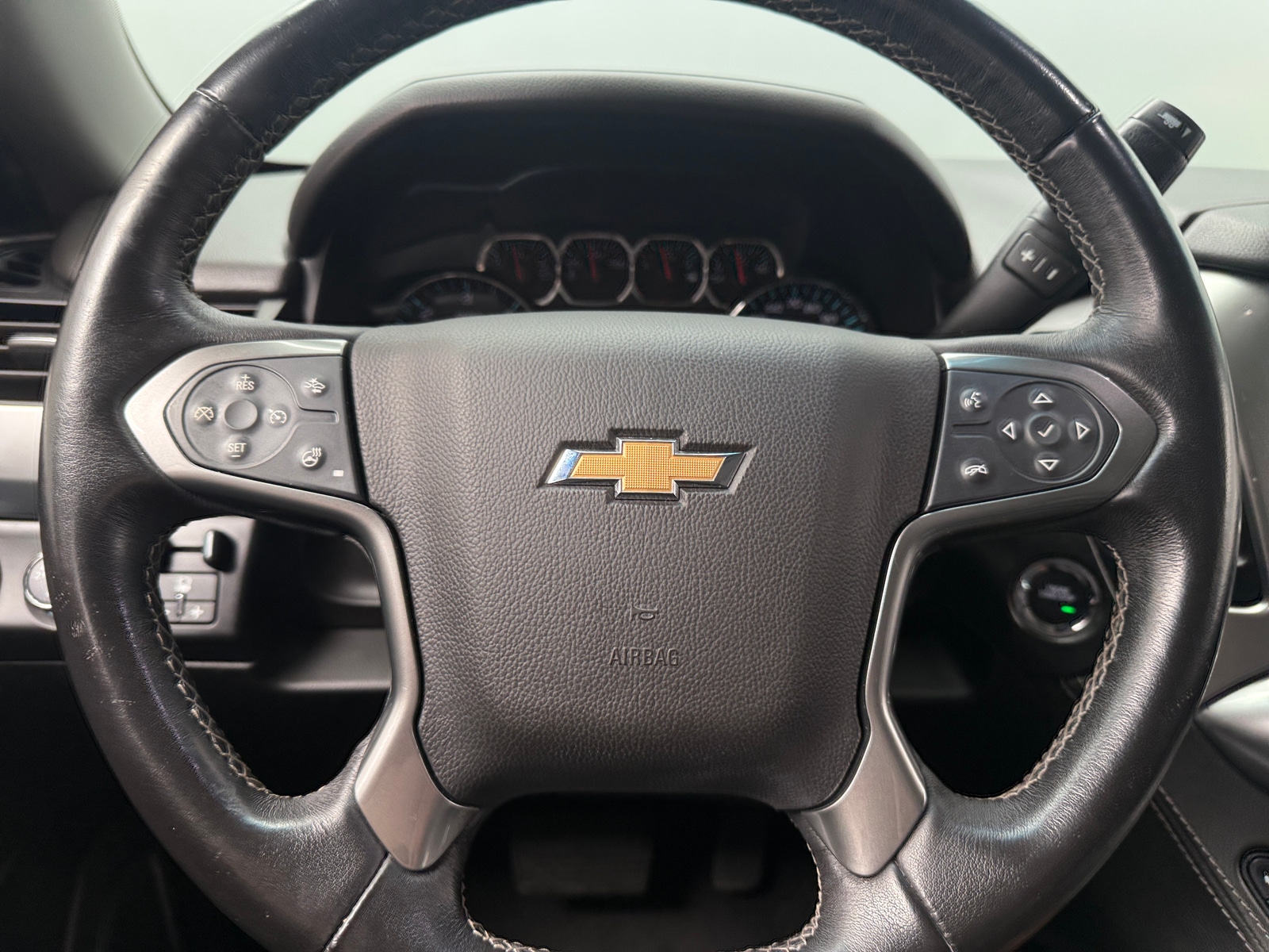 Thumbnail: 2019 Chevrolet Tahoe - 4