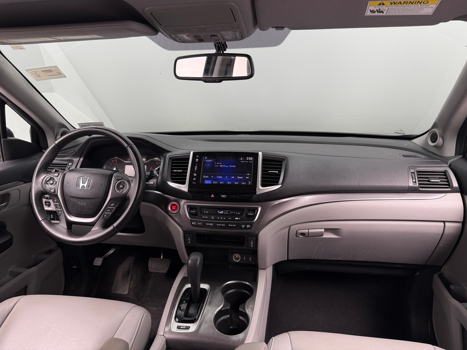 Thumbnail: 2018 Honda Pilot - 3