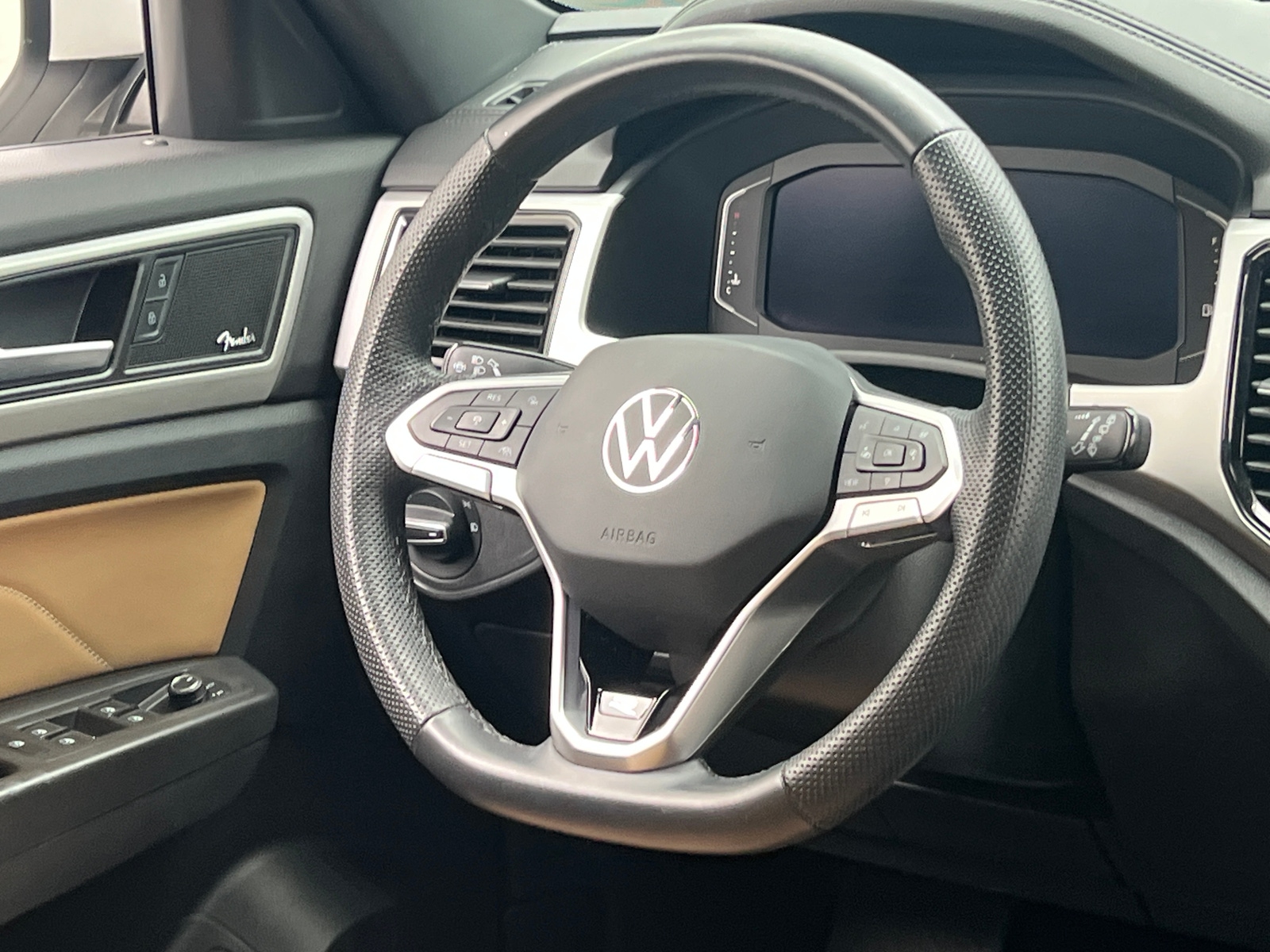 Thumbnail: 2023 Volkswagen Atlas - 4