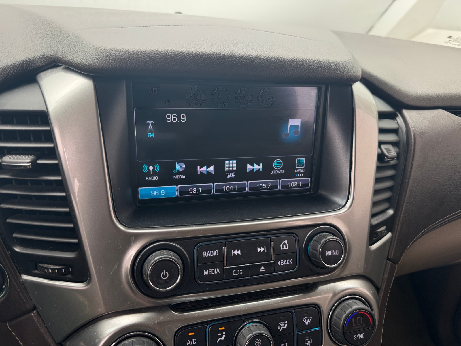 Thumbnail: 2018 Chevrolet Tahoe - 3