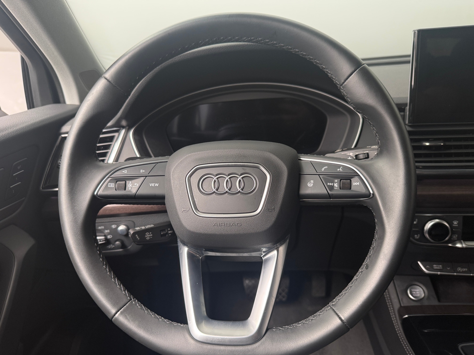 Thumbnail: 2022 Audi Q5 - 4