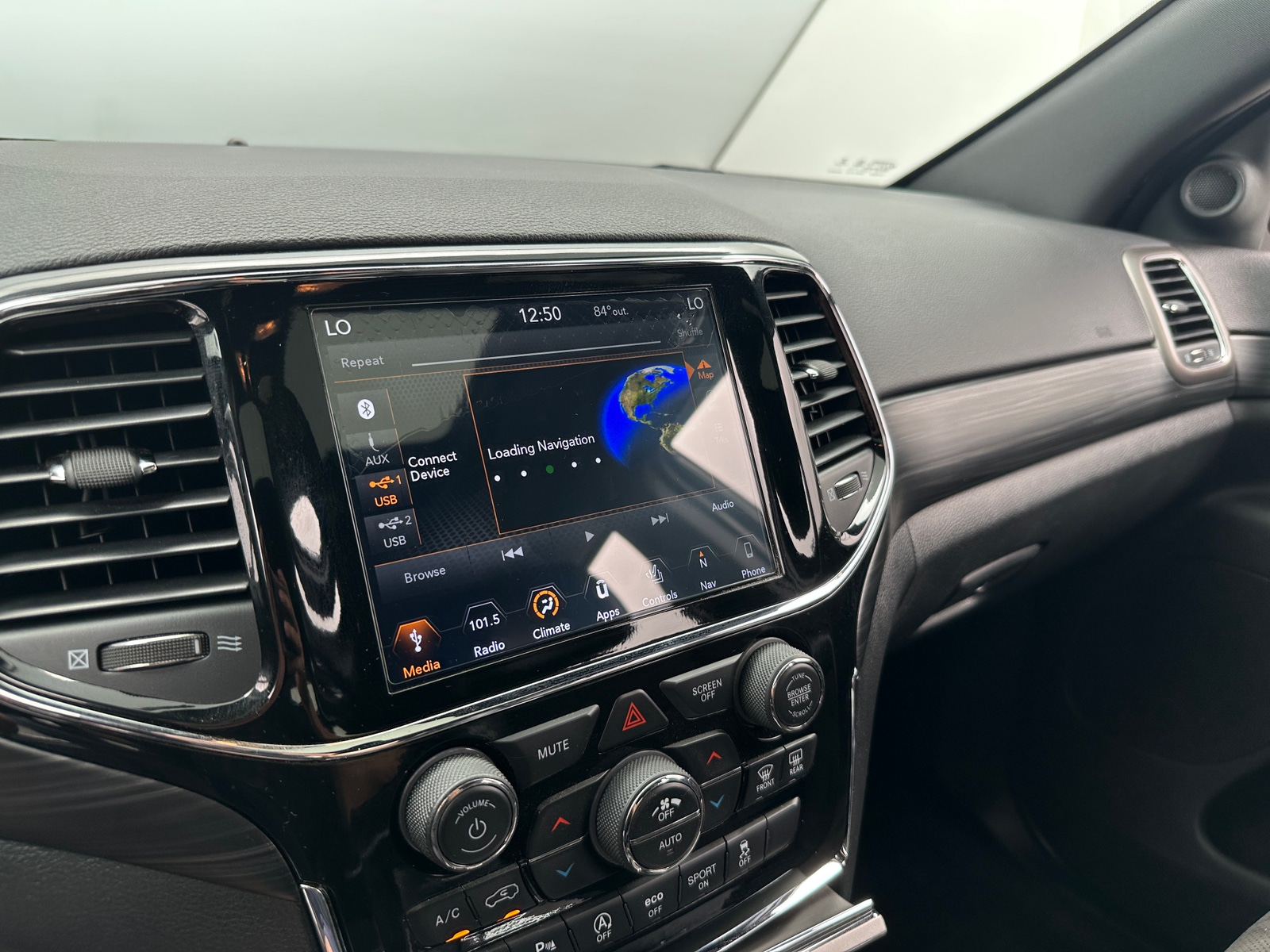 Thumbnail: 2019 Jeep Grand Cherokee - 3
