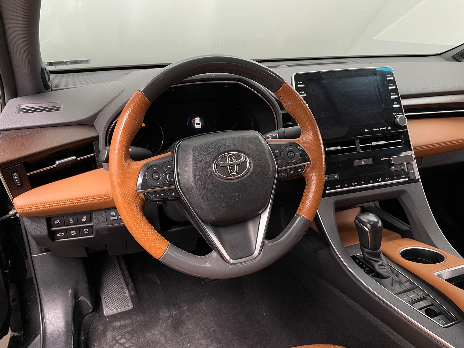 Thumbnail: 2019 Toyota Avalon - 4