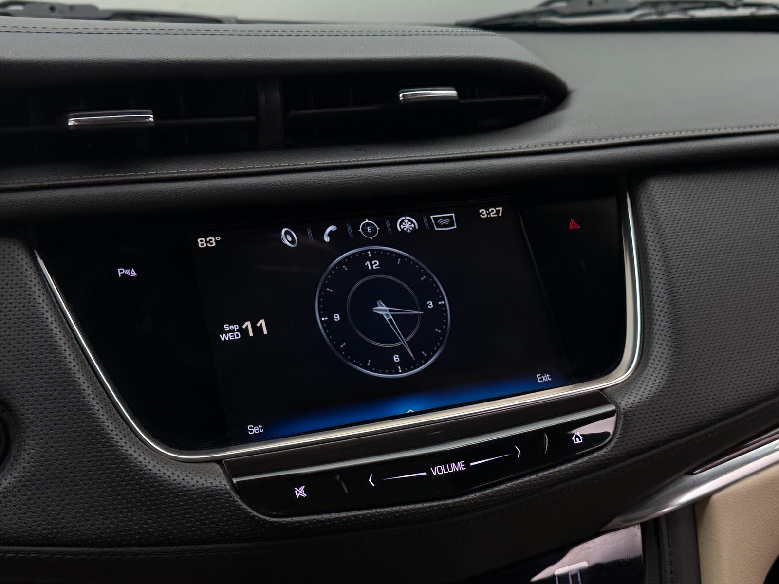 Thumbnail: 2017 Cadillac XT5 - 3