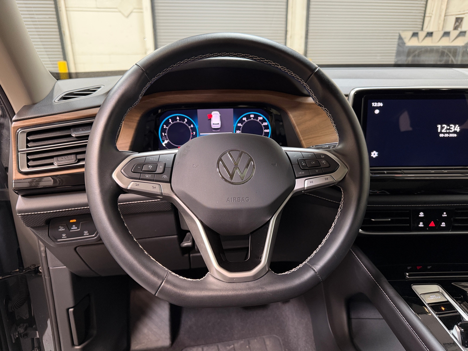 Thumbnail: 2026 Volkswagen Atlas - 4