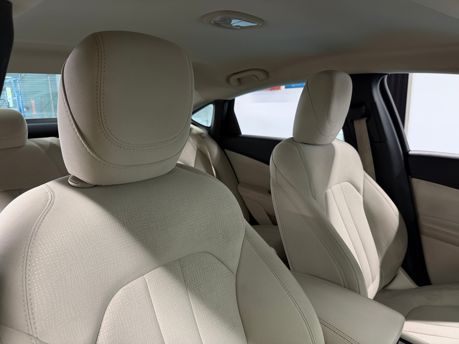 Thumbnail: 2016 Chrysler 200 - 2