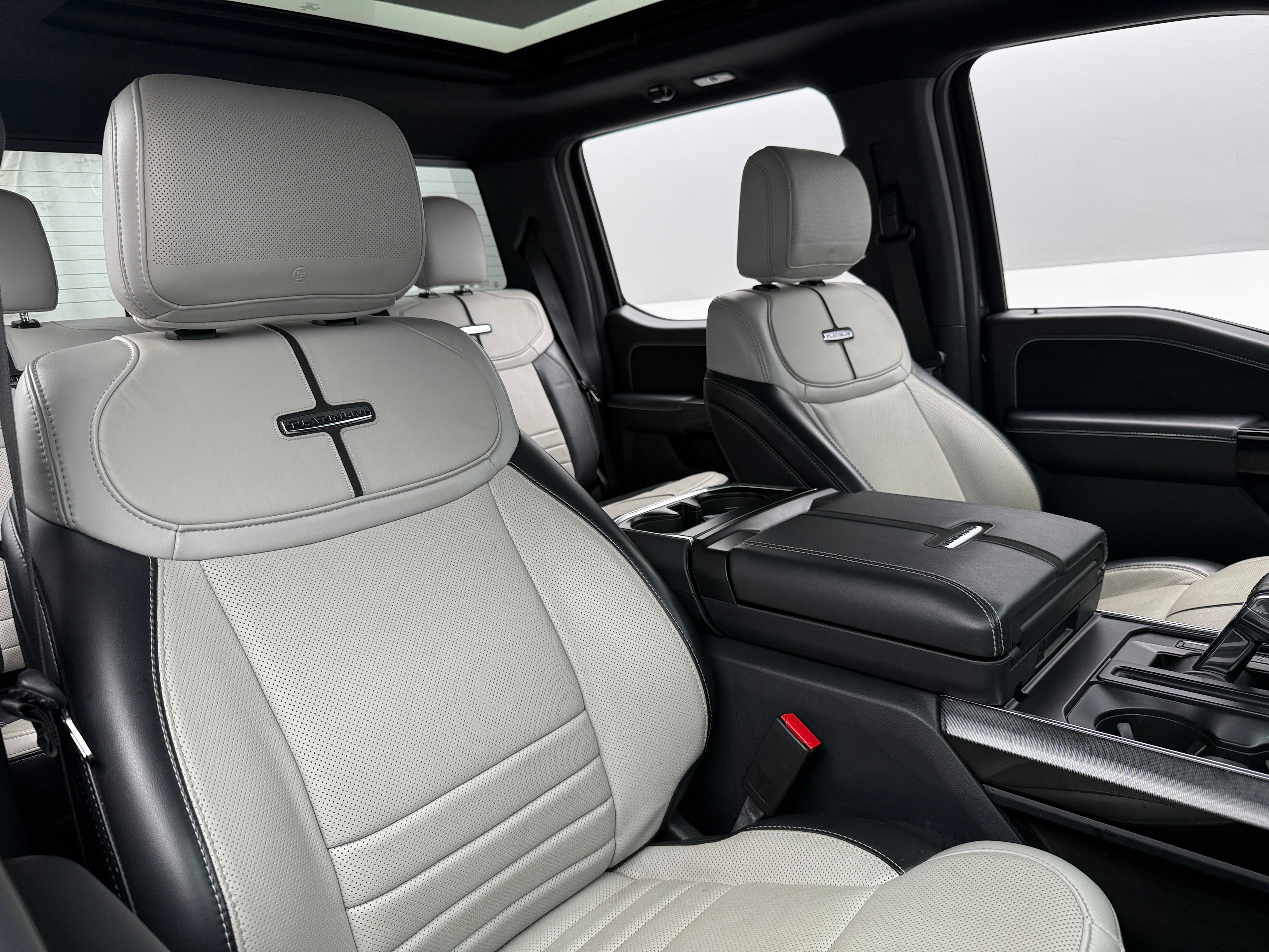 Used 2022 Ford F-150 Lightning Platinum with VIN 1FT6W1EV3NWG05122 for sale in Auburn, WA