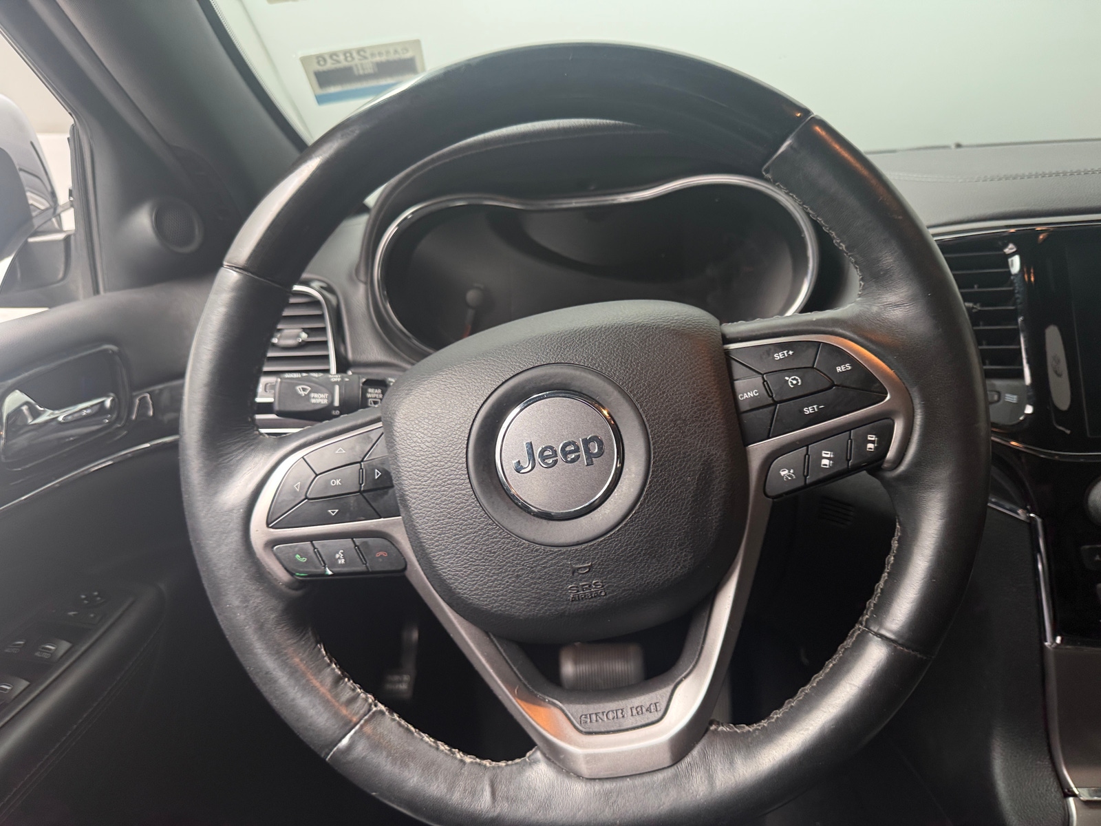 Thumbnail: 2019 Jeep Grand Cherokee - 4