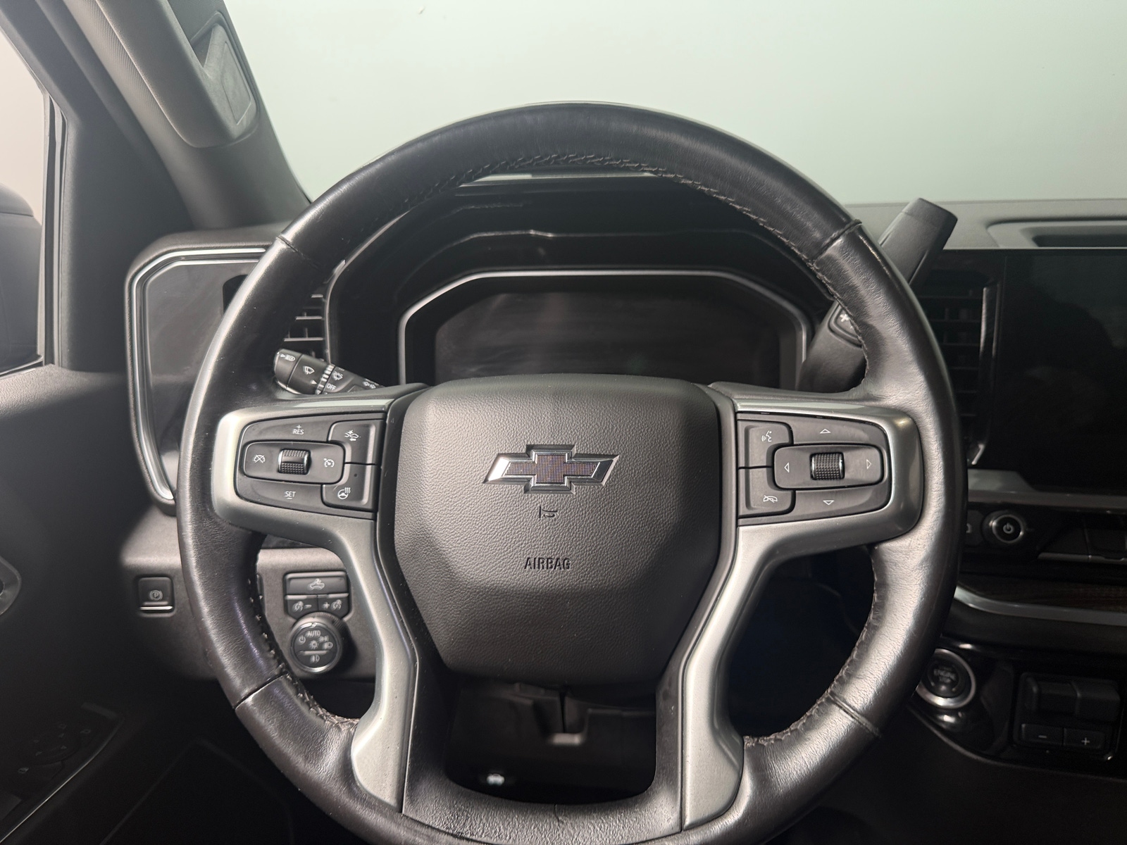 Thumbnail: 2022 Chevrolet Silverado 1500 - 5