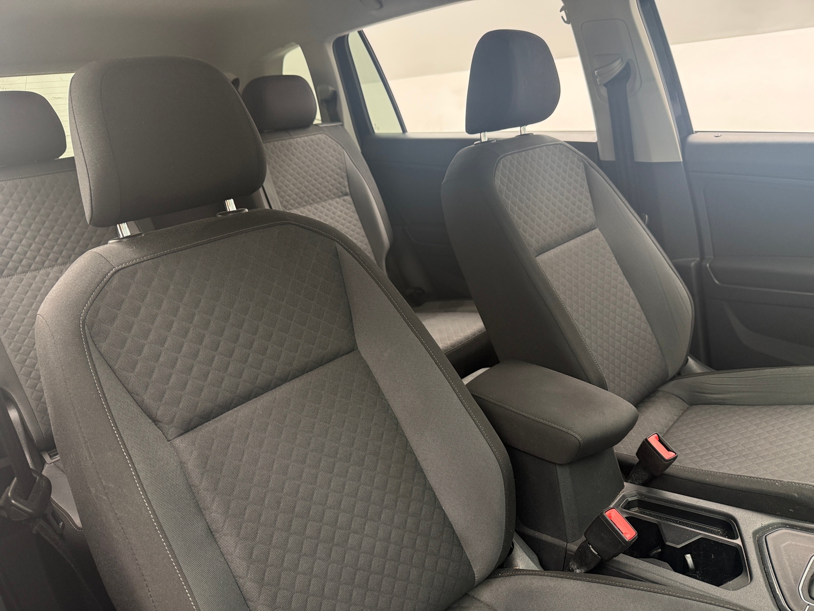 Thumbnail: 2020 Volkswagen Tiguan - 2