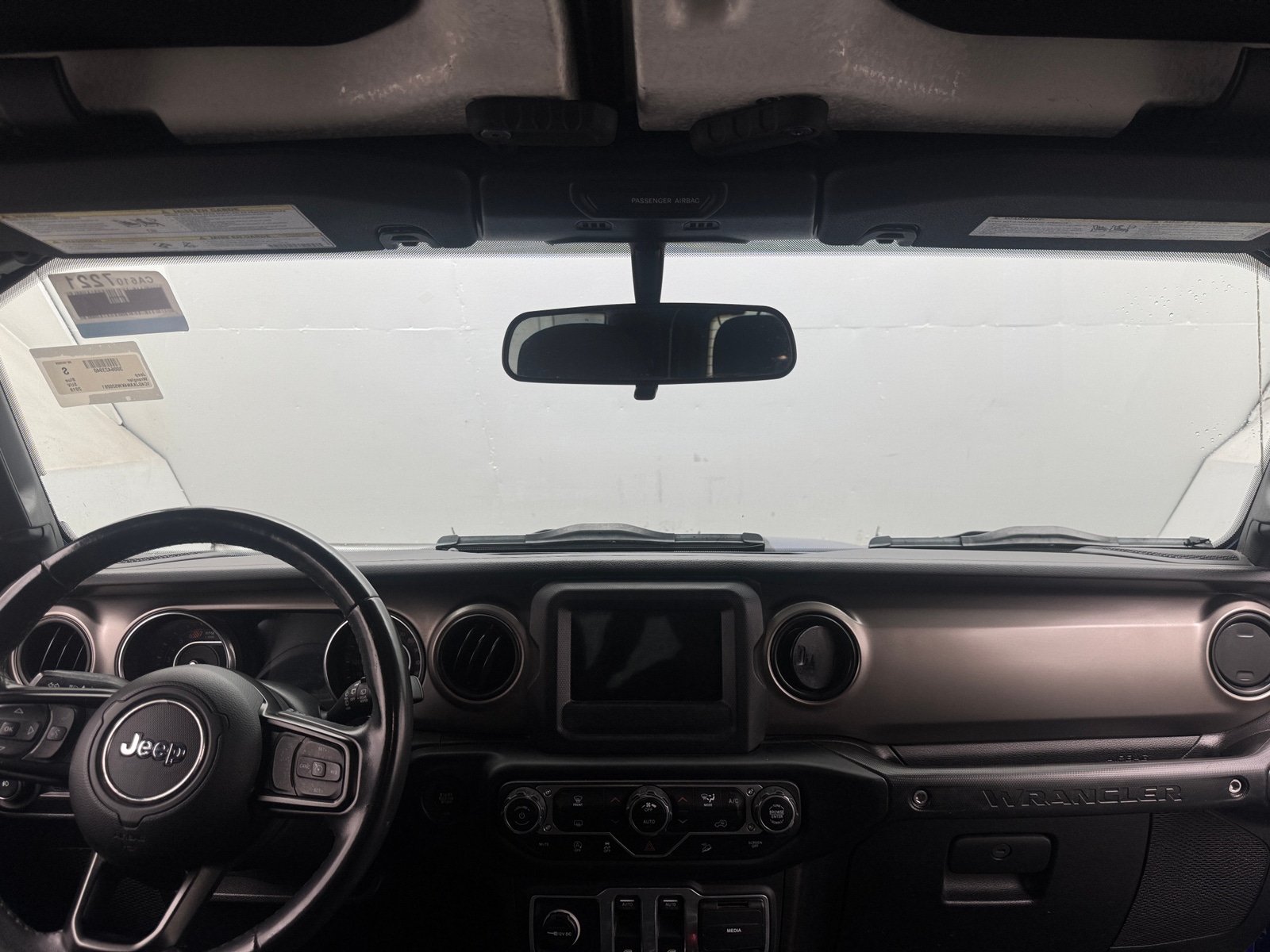 Thumbnail: 2019 Jeep Wrangler - 3