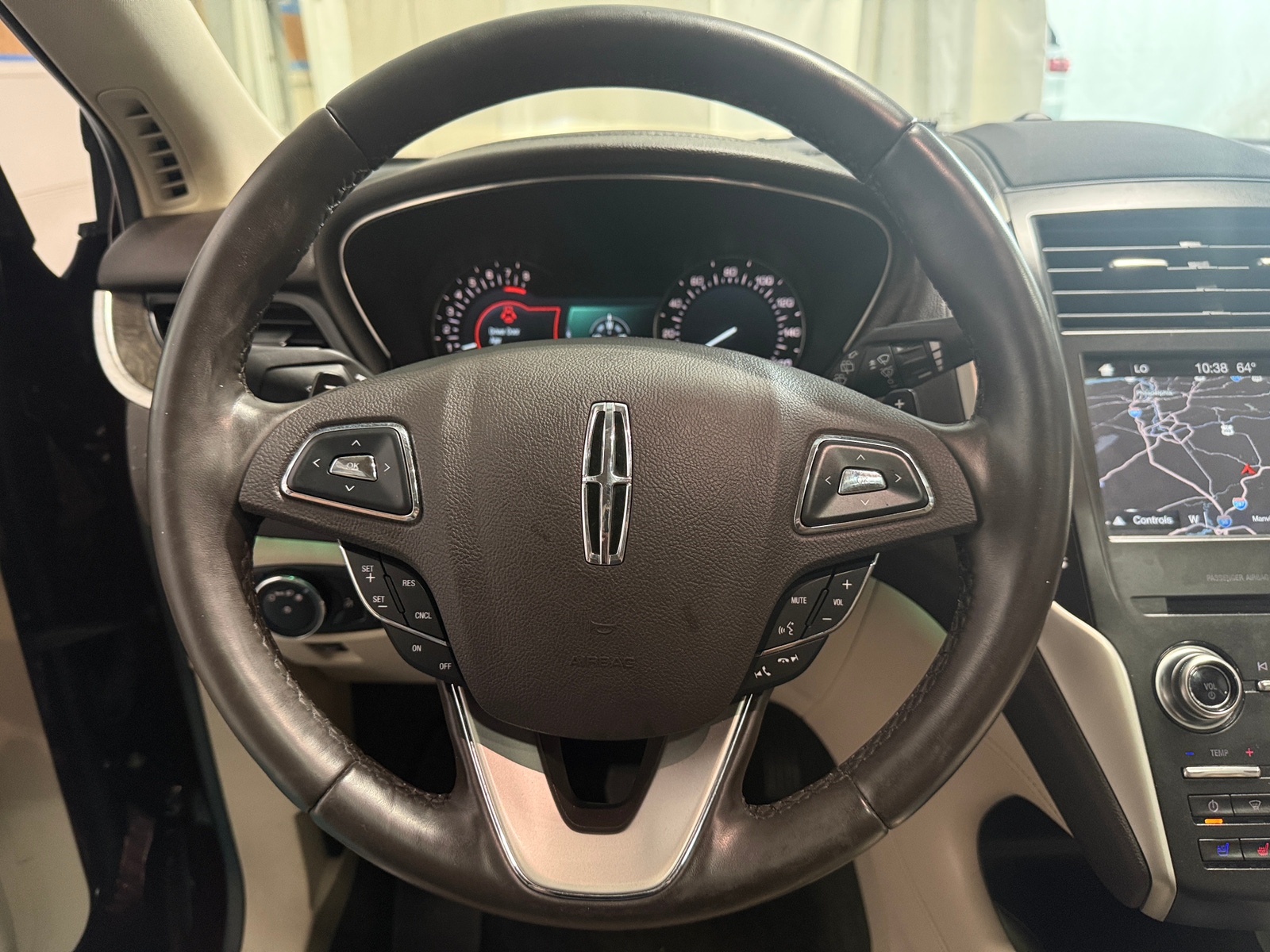Thumbnail: 2018 Lincoln MKC - 4