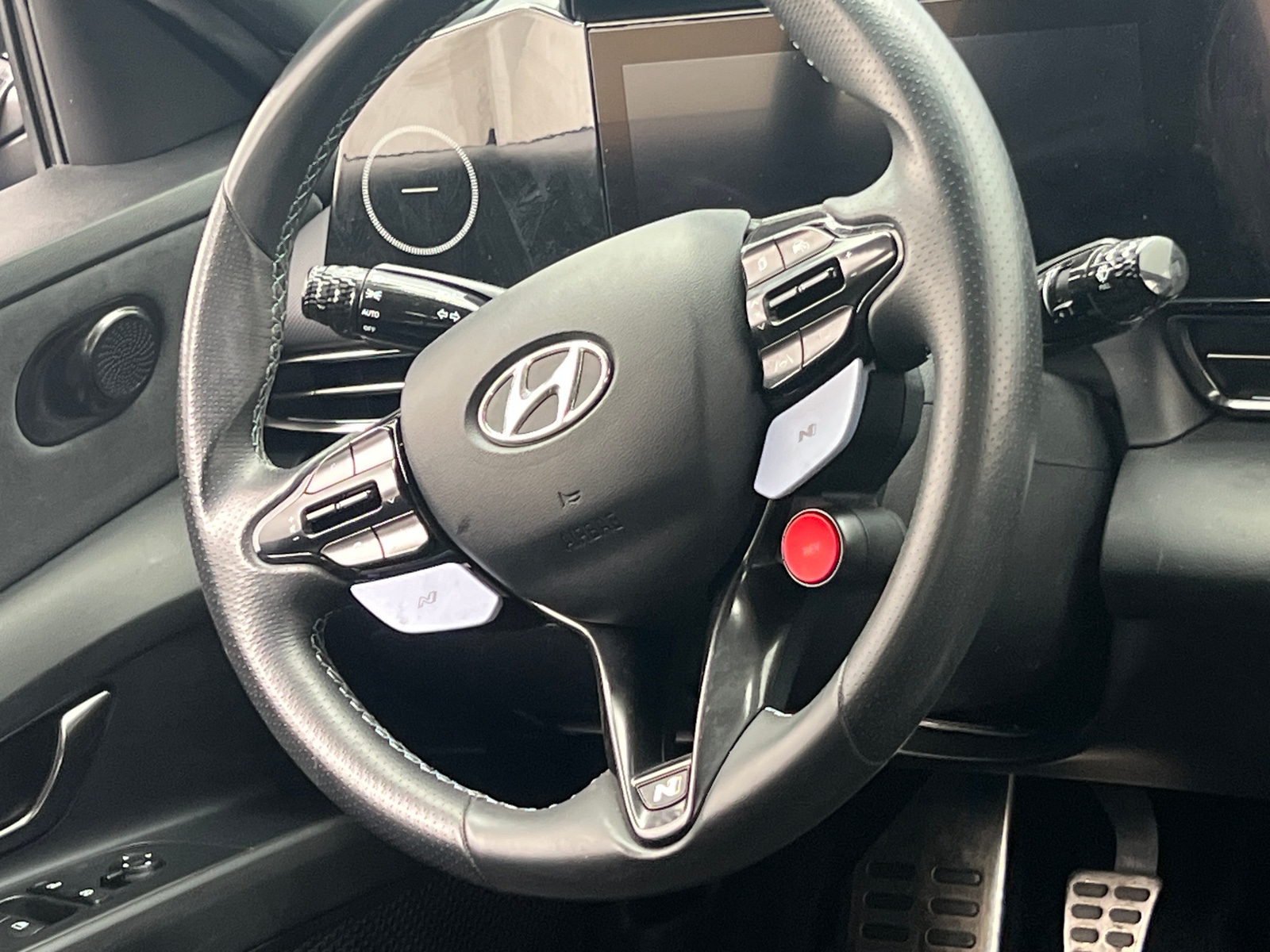 Thumbnail: 2023 Hyundai Elantra - 4