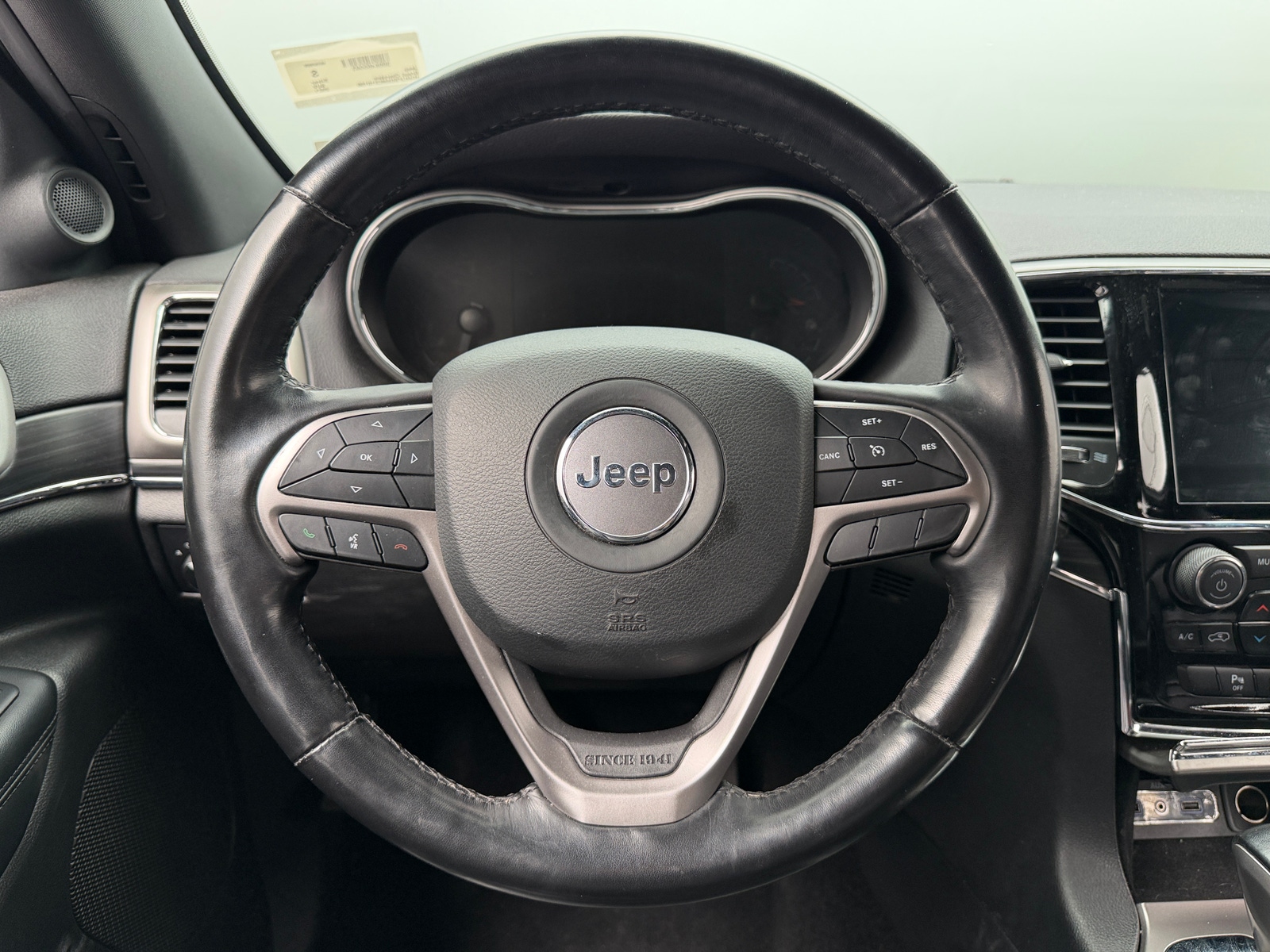 Thumbnail: 2021 Jeep Grand Cherokee - 4