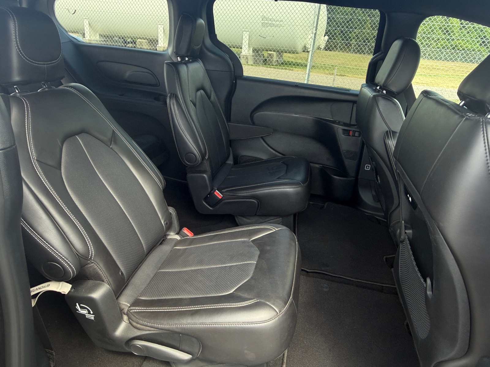 Thumbnail: 2026 Chrysler Pacifica - 5