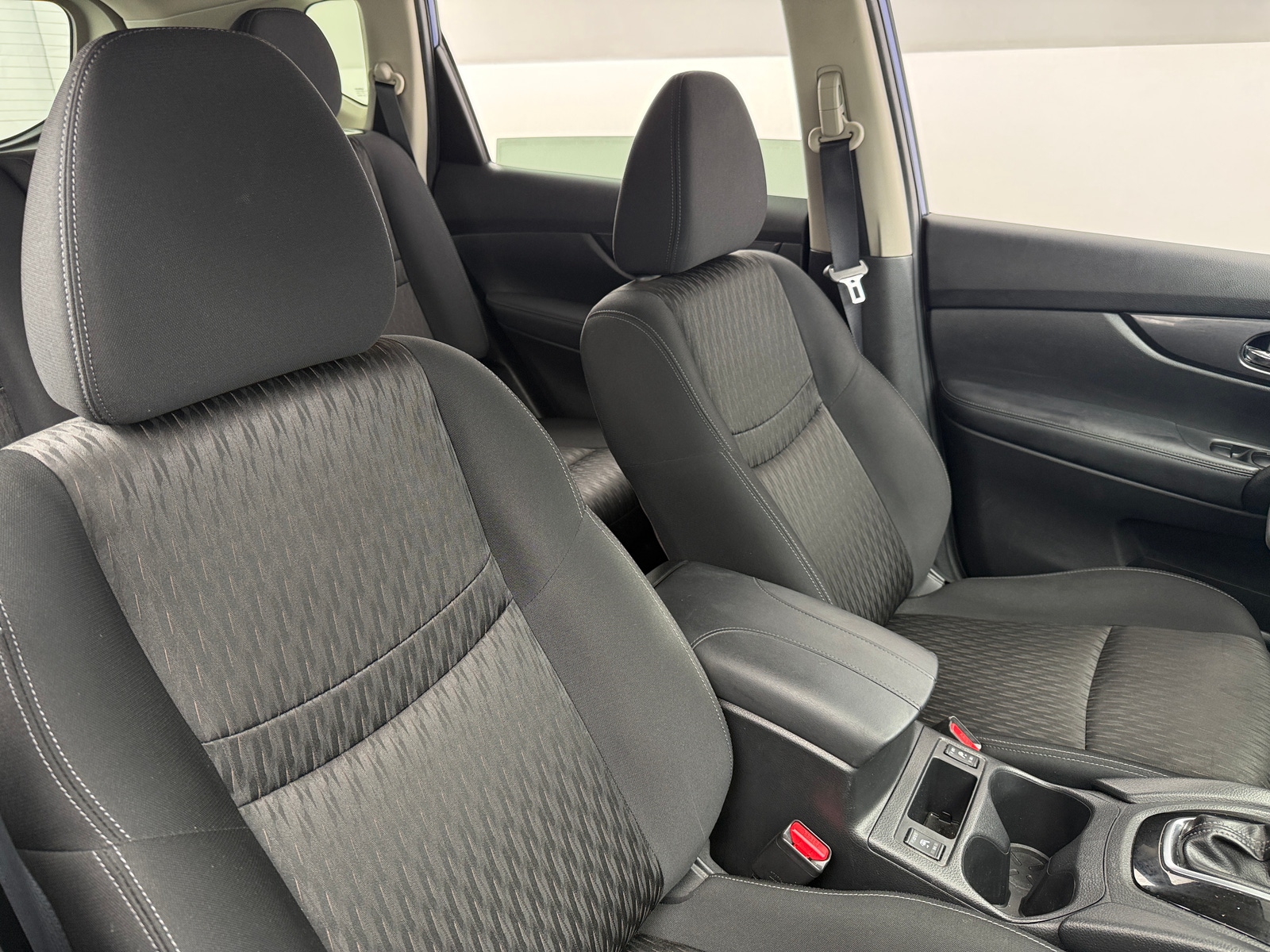 Thumbnail: 2017 Nissan Rogue - 2