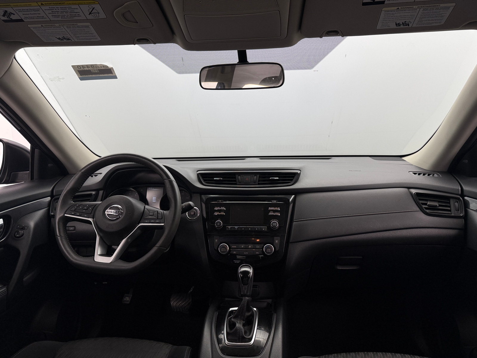 Thumbnail: 2017 Nissan Rogue - 3