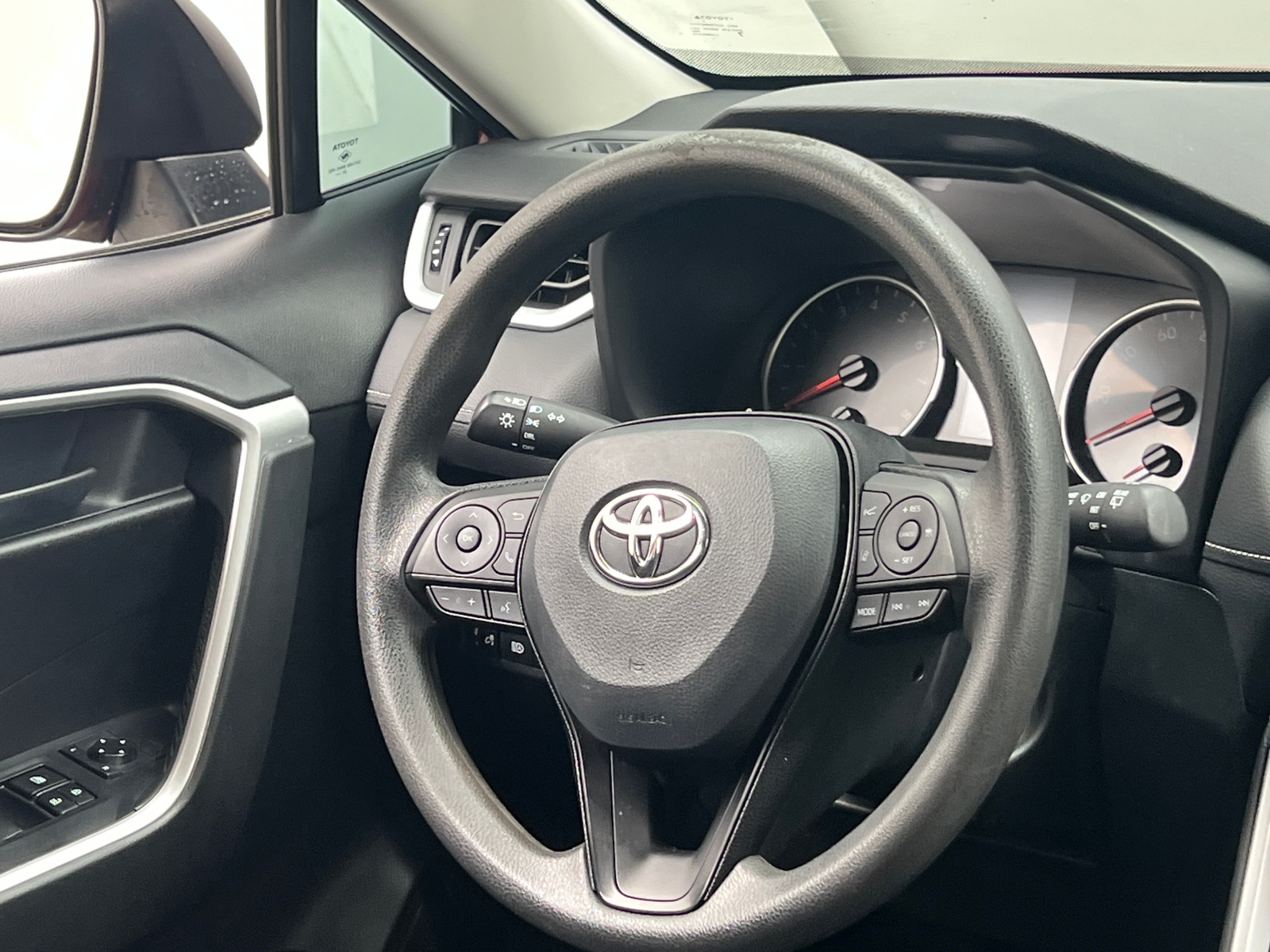Thumbnail: 2022 Toyota RAV4 - 5