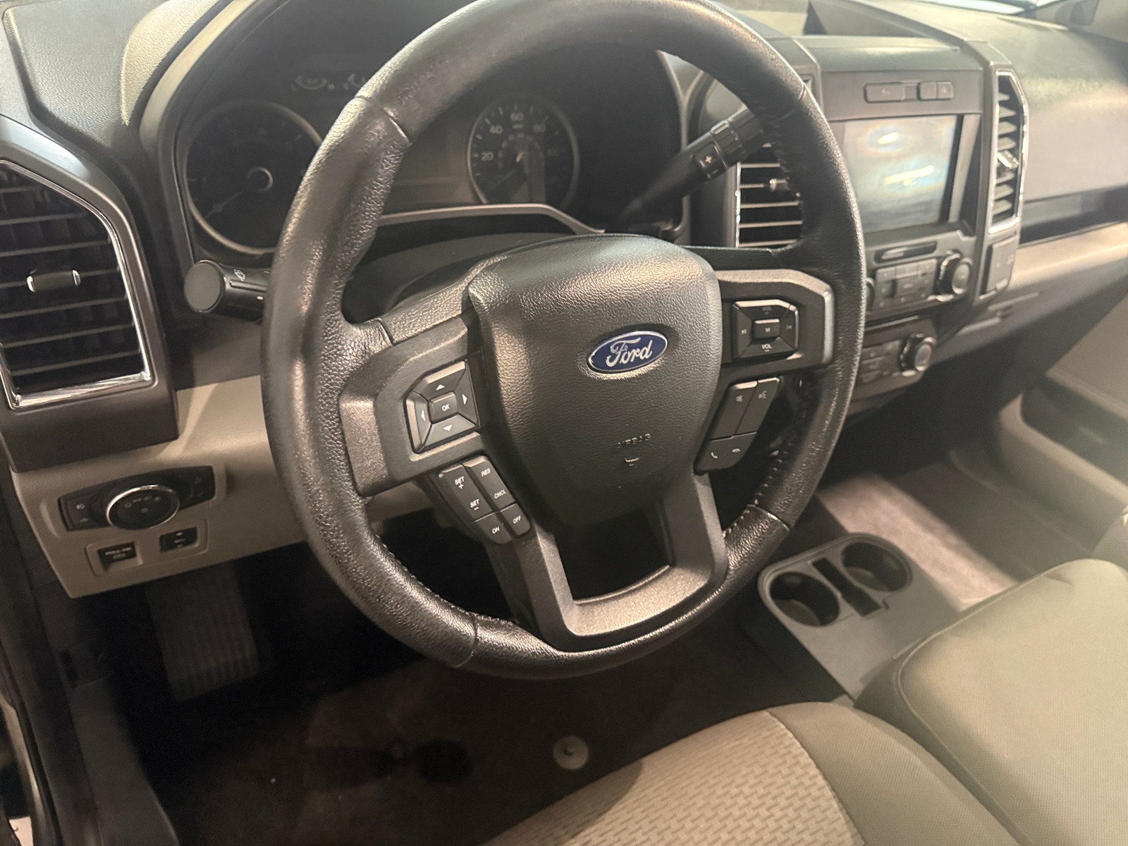 Thumbnail: 2016 Ford Econoline - 5