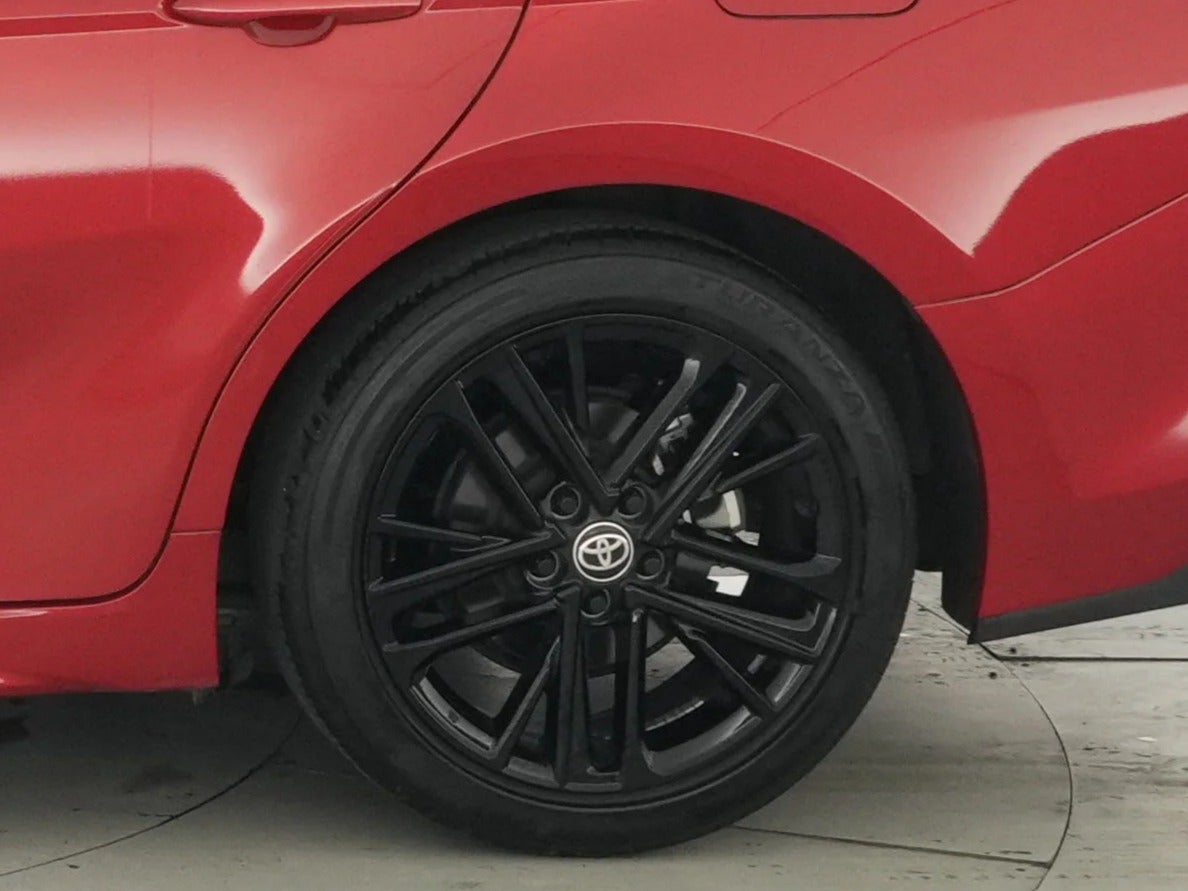 2025 Toyota Camry SE - Photo 15