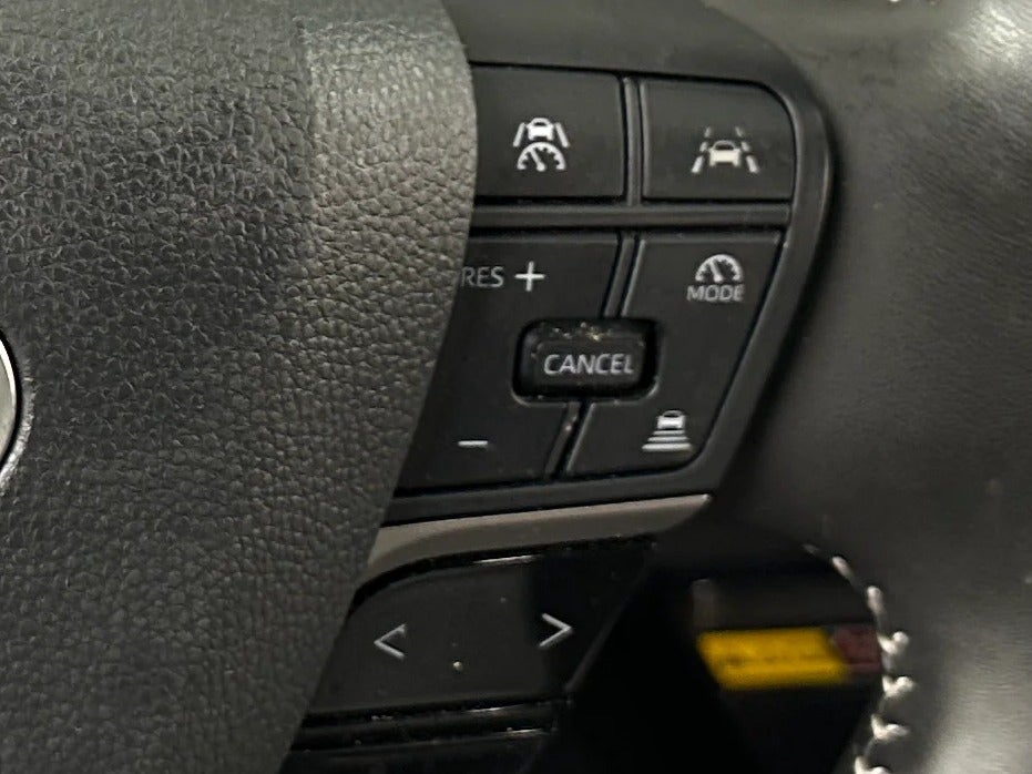 2025 Toyota Camry SE - Photo 16
