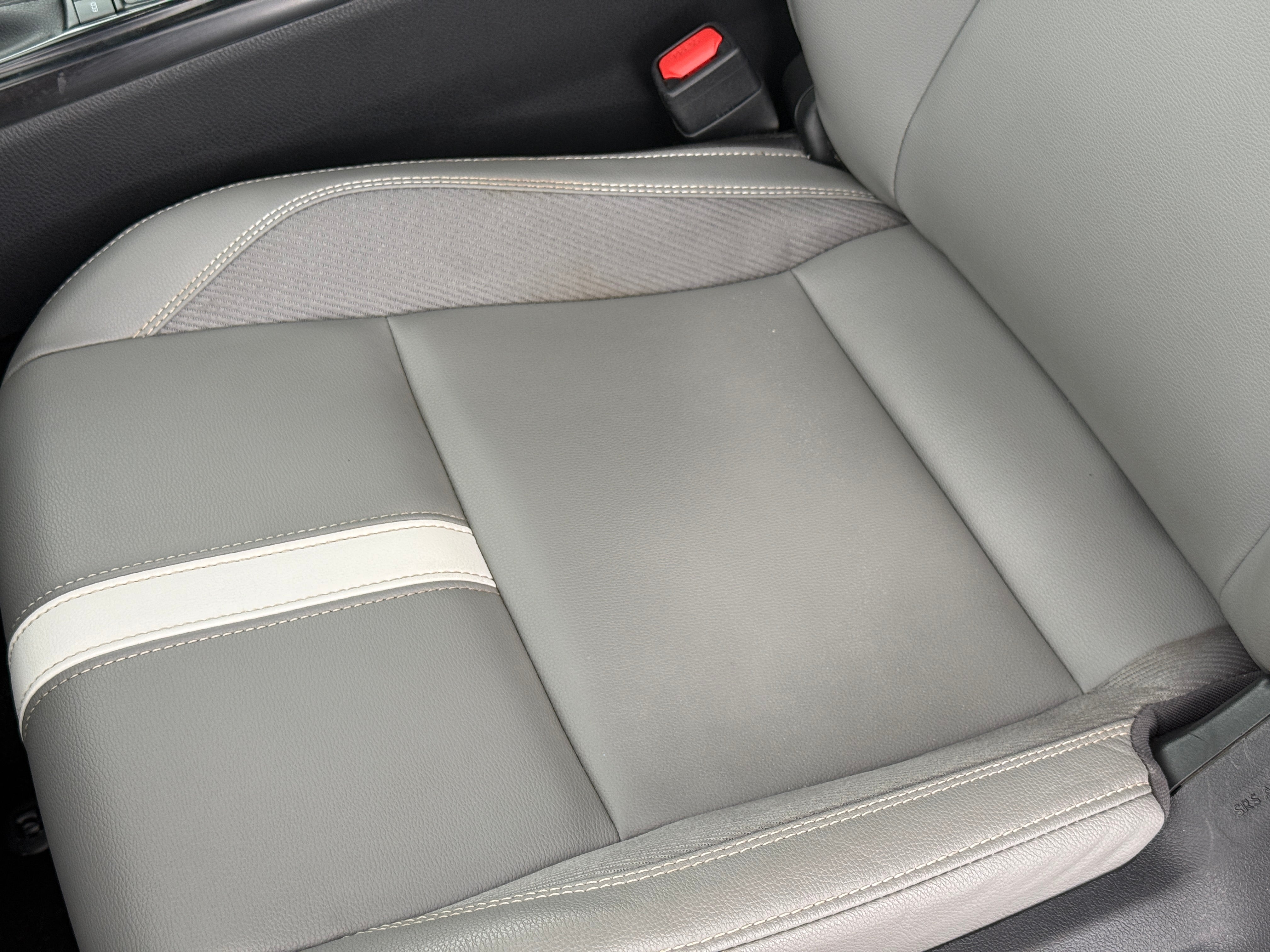 2025 Toyota Camry SE - Photo 19