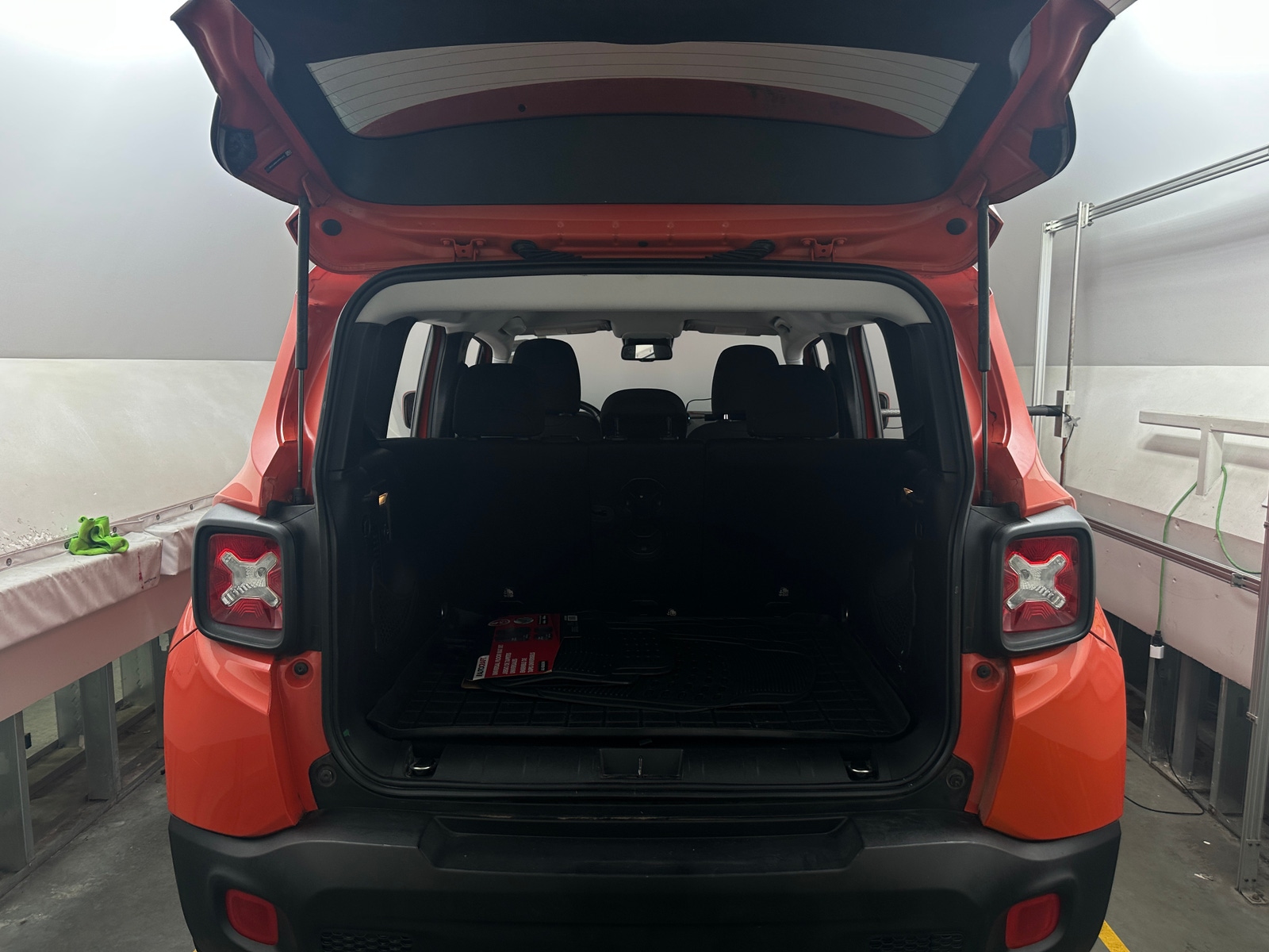 Thumbnail: 2017 Jeep Renegade - 7