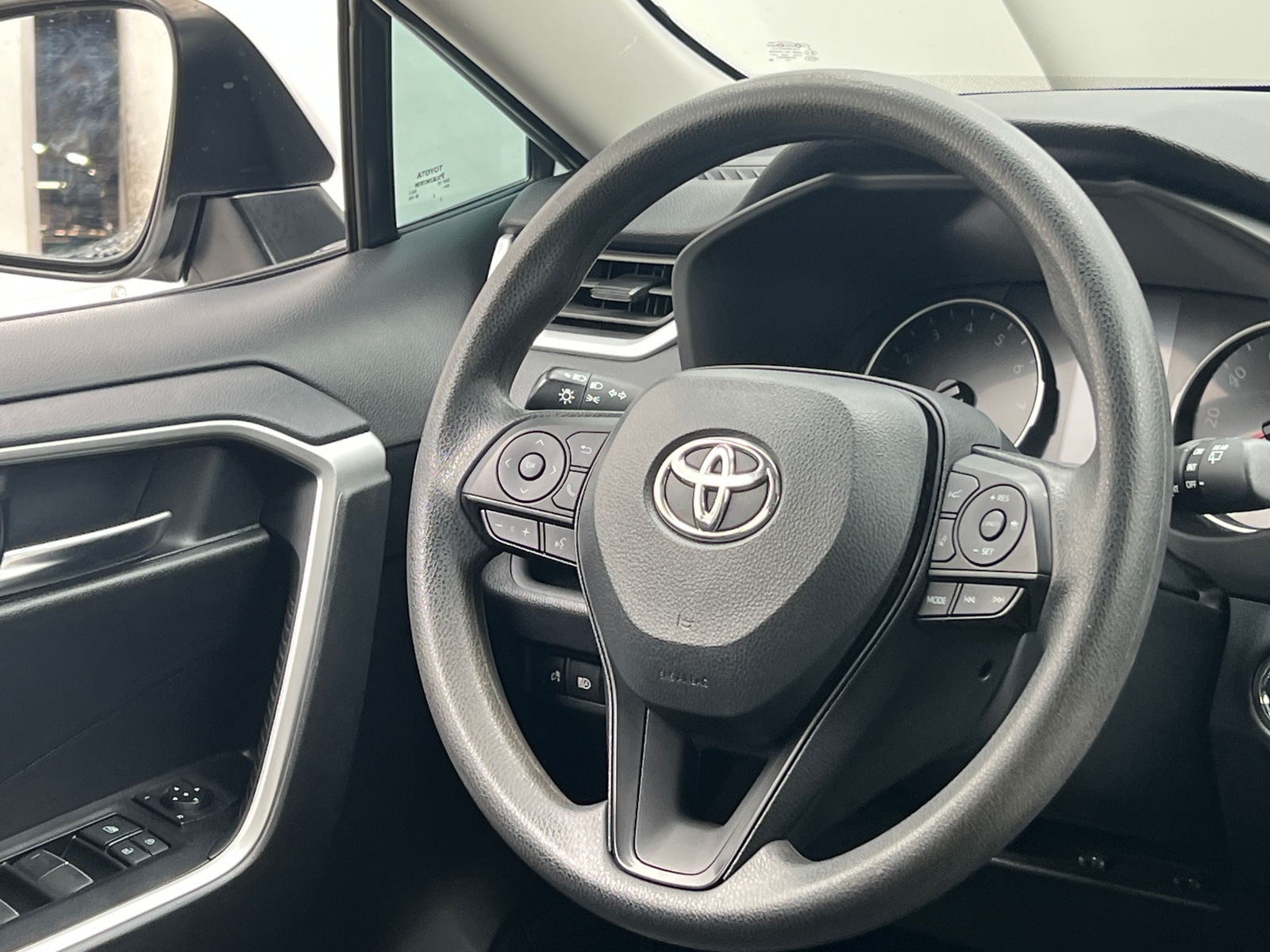Thumbnail: 2022 Toyota RAV4 - 5
