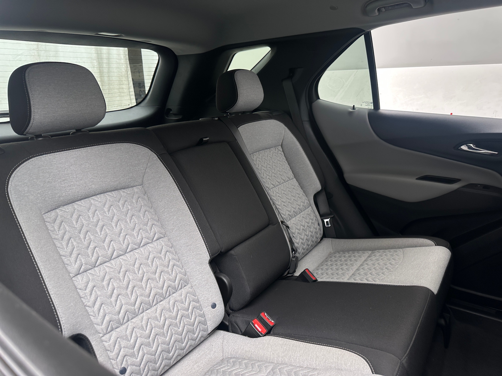 Thumbnail: 2022 Chevrolet Equinox - 6