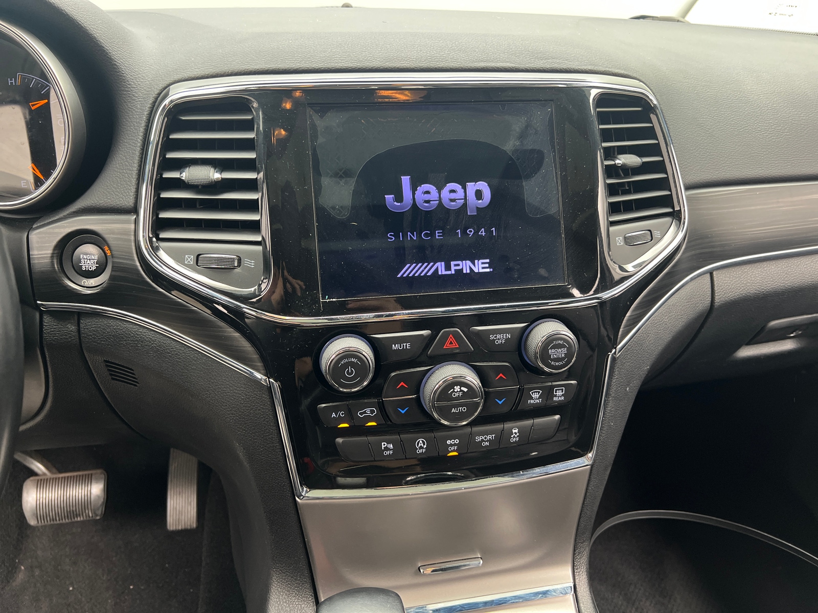 Thumbnail: 2021 Jeep Grand Cherokee - 3