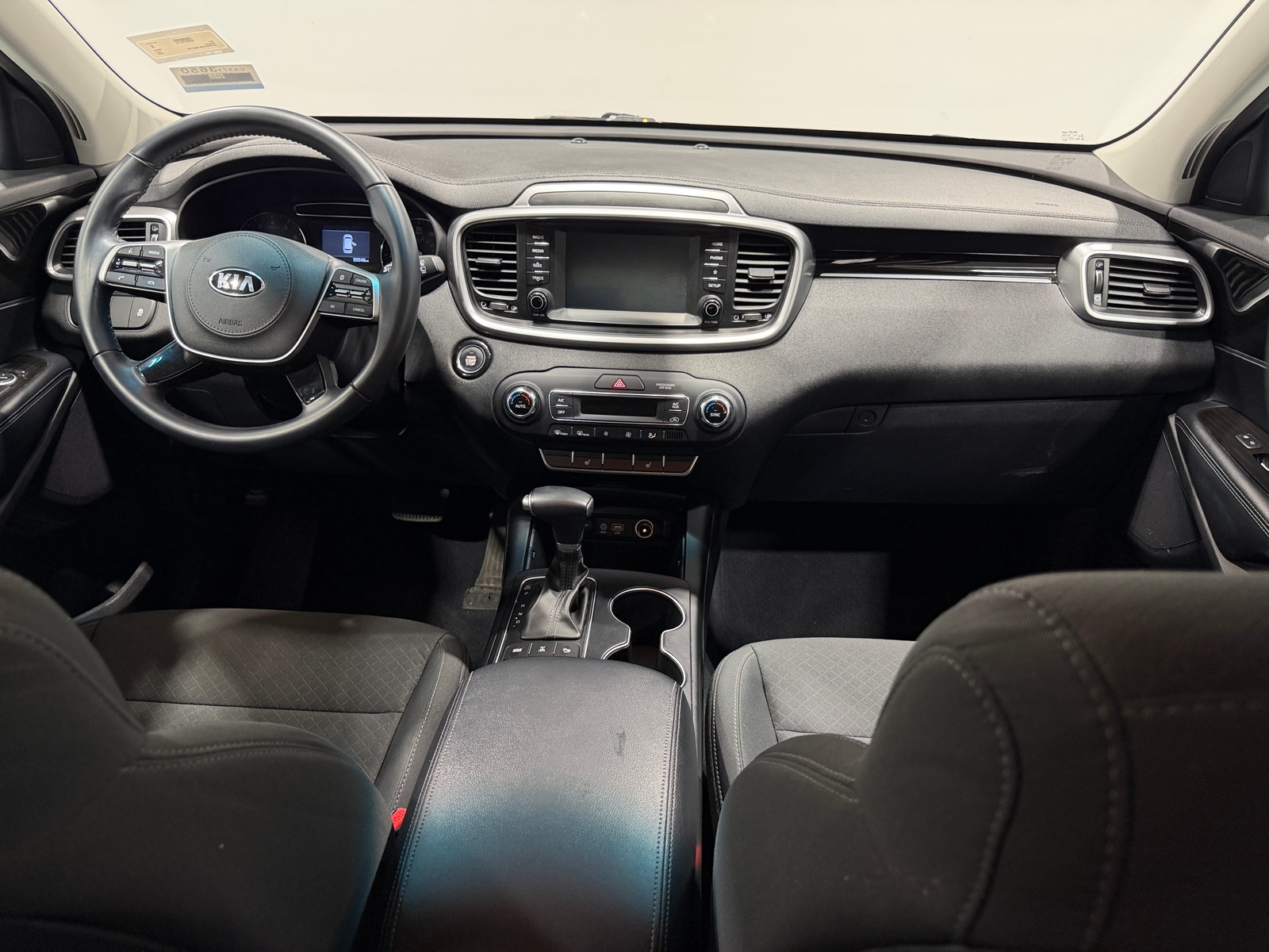 Thumbnail: 2020 Kia Sorento - 3
